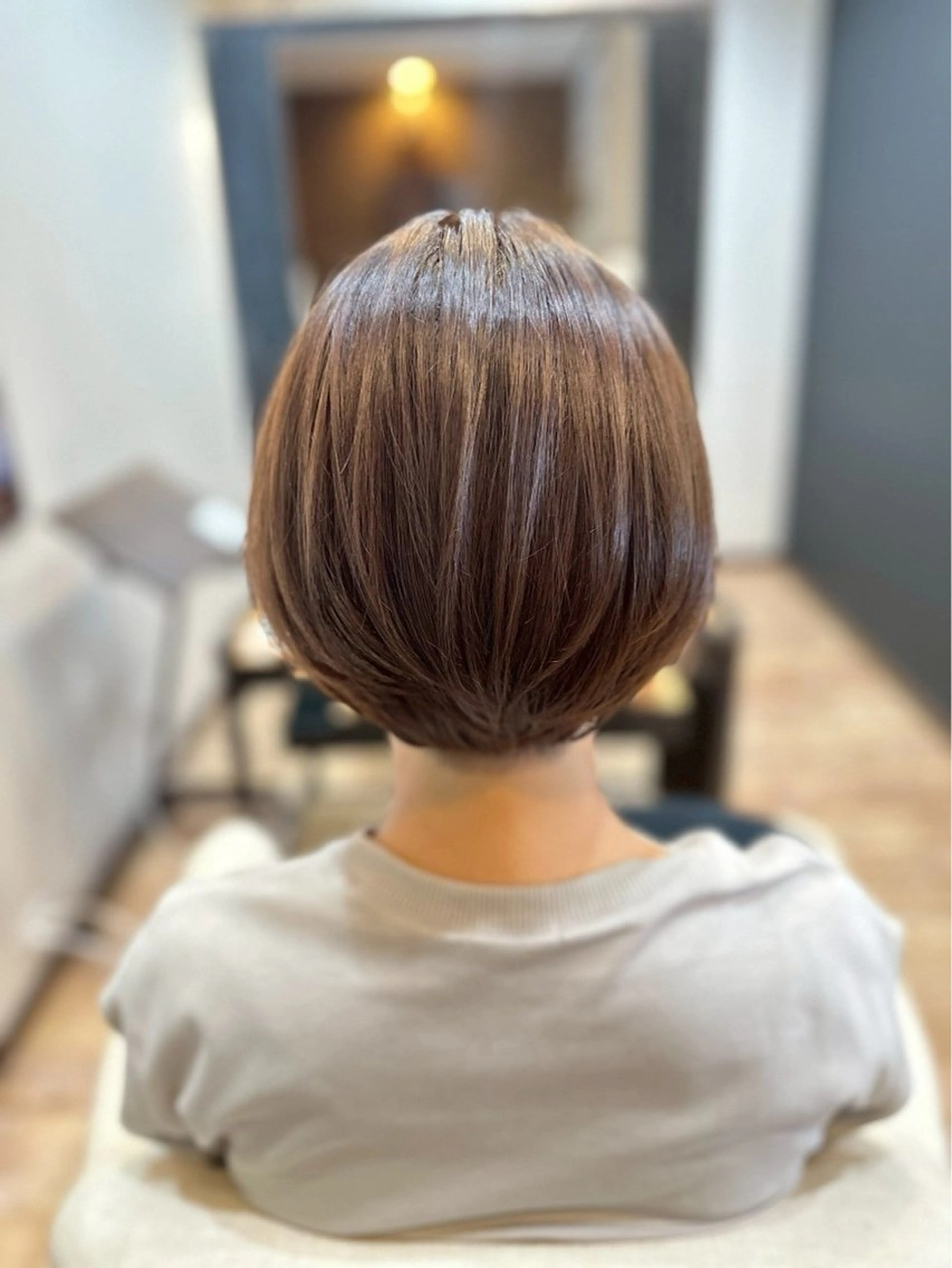 ショート カラー AFLOAT satomiのヘアスタイル