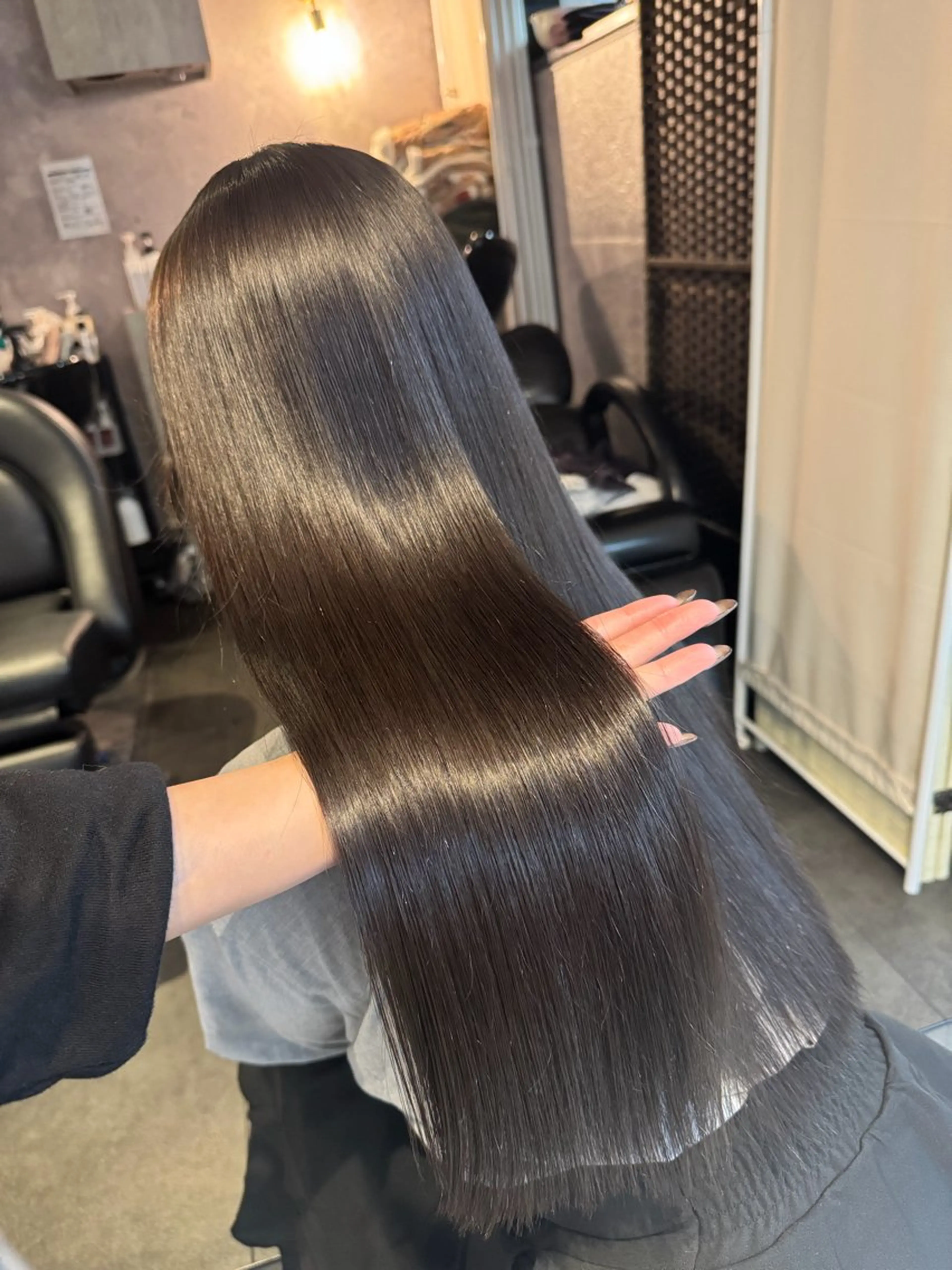 ロング カラー 🩶mana🩶艶髪 /カラーオンカラーのヘアスタイル