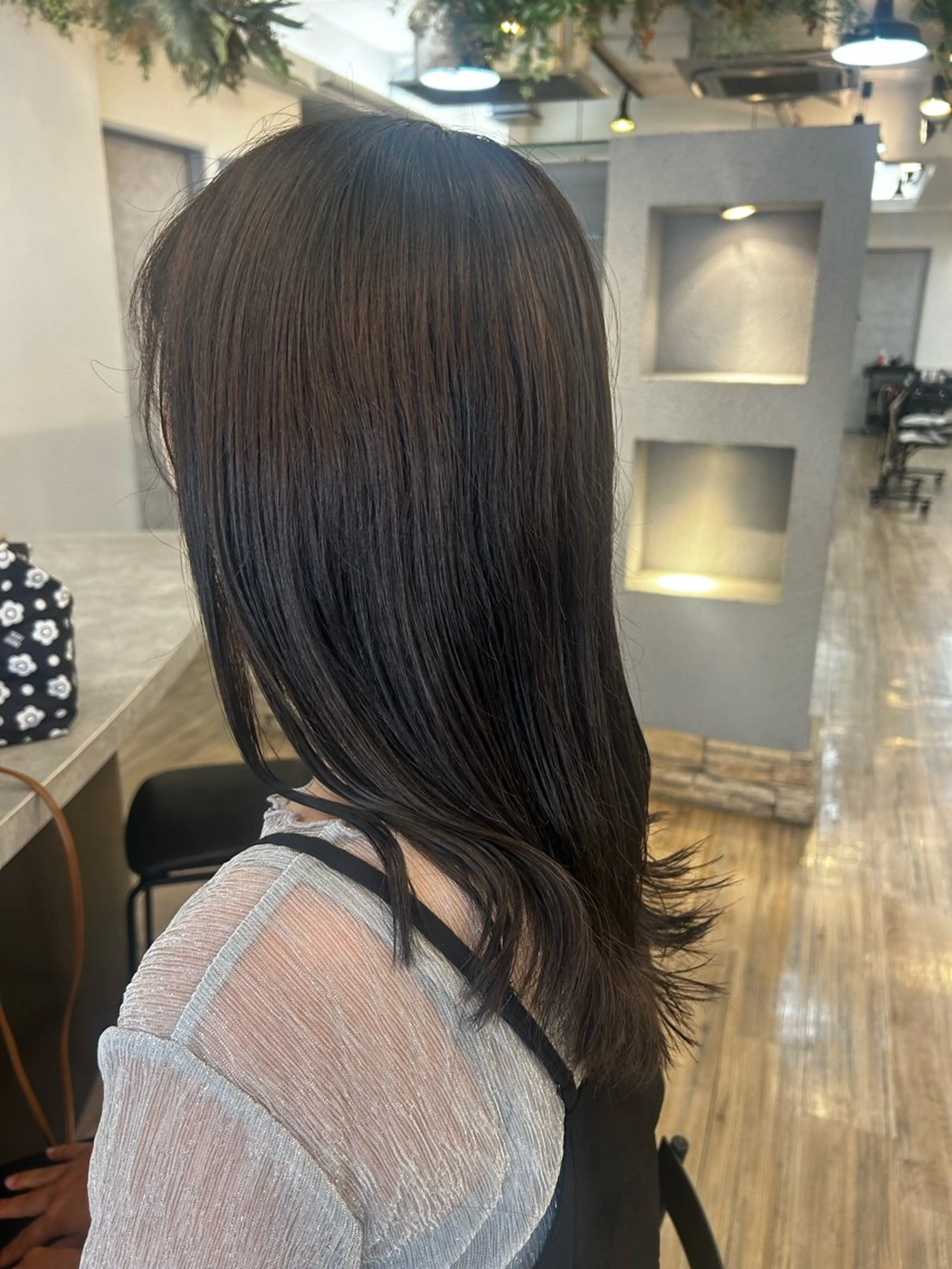 セミロング カラー ブリーチ／ヘアセット 🪞🌙minamiのヘアスタイル