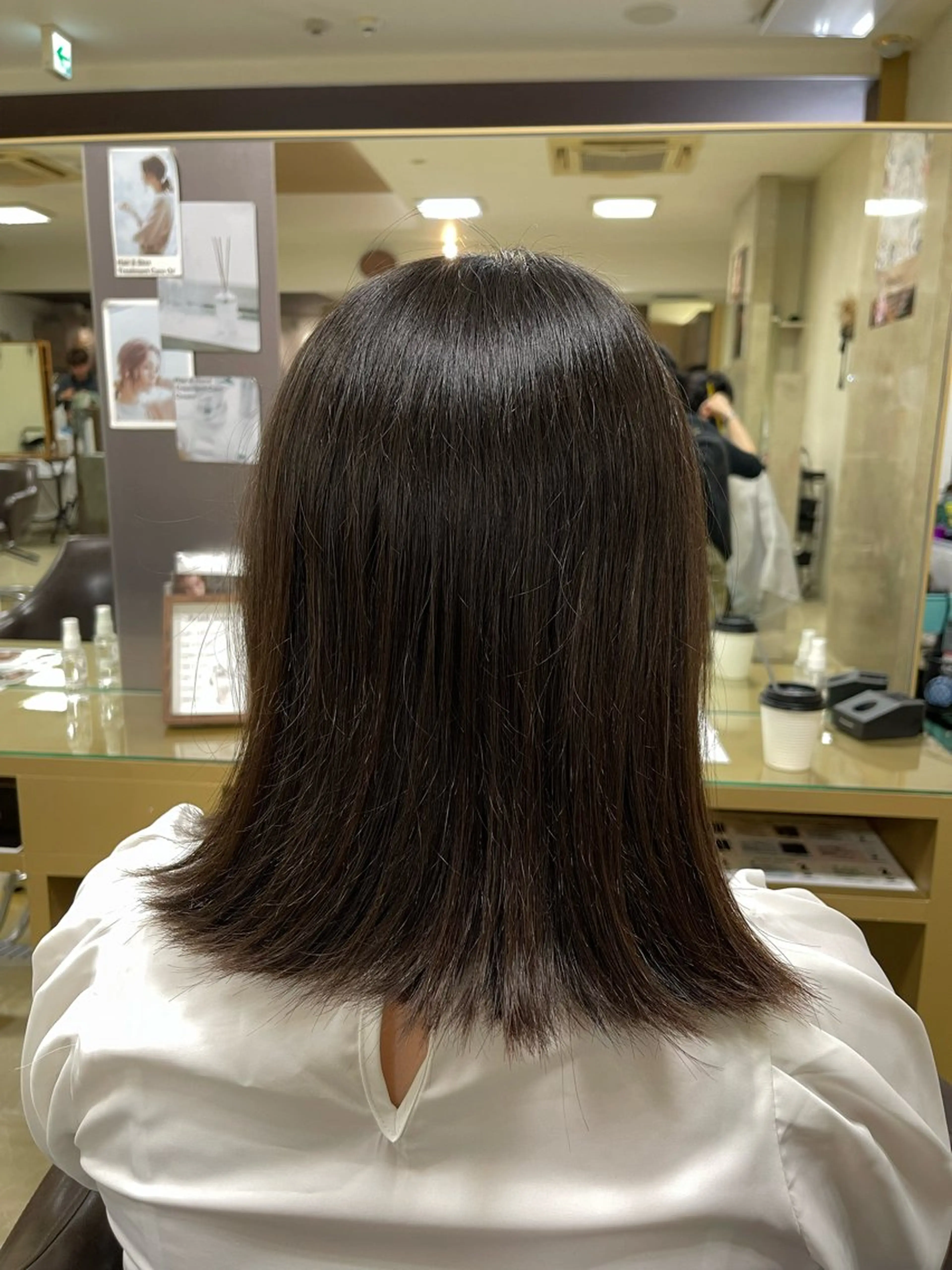 ミディアム 髪質改善 縮毛矯正 CARE SHINSAIBASHI所属・縮毛・酸性ストレート 特化のヘアスタイル