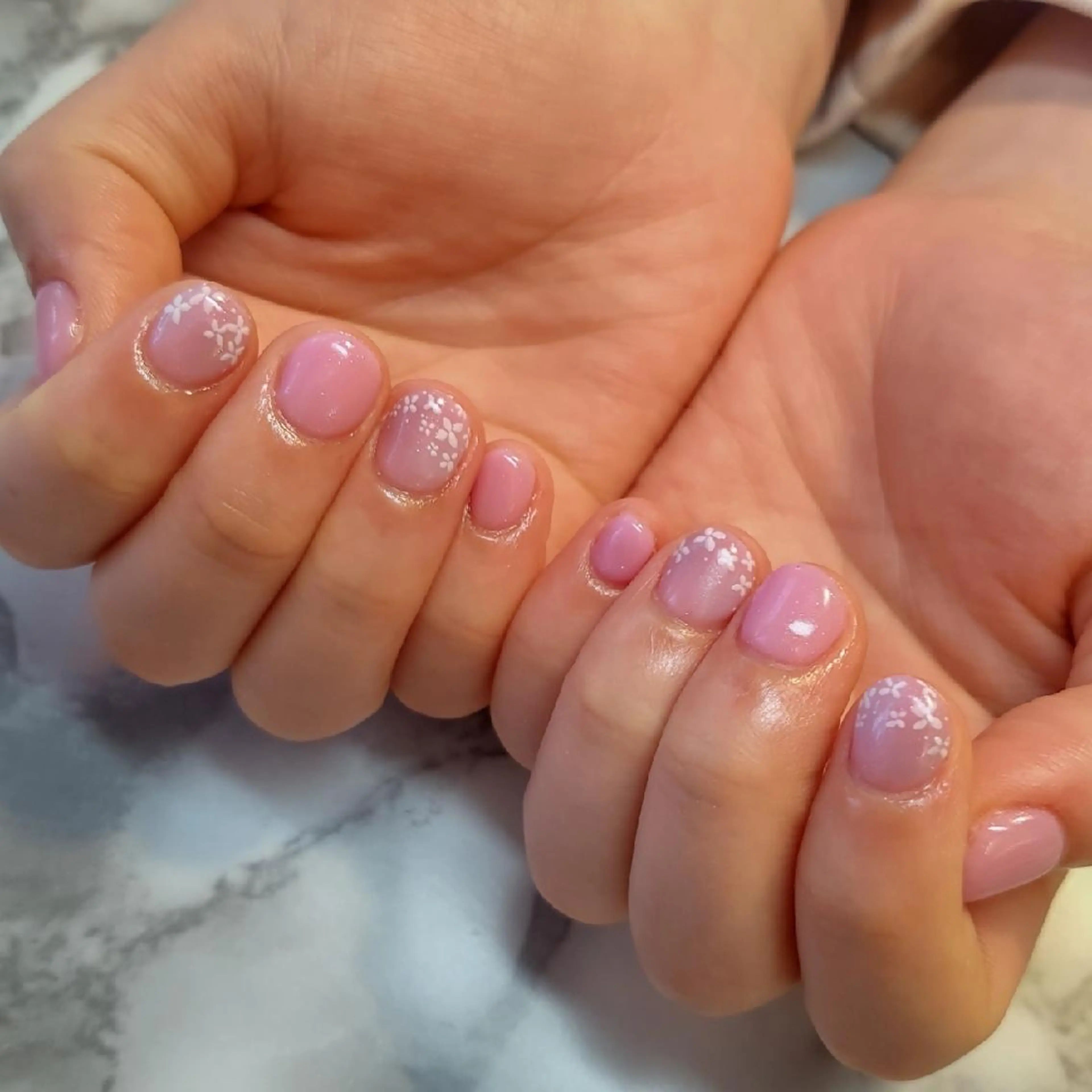 ネイル ジェヌインネイル 河内のネイルデザイン