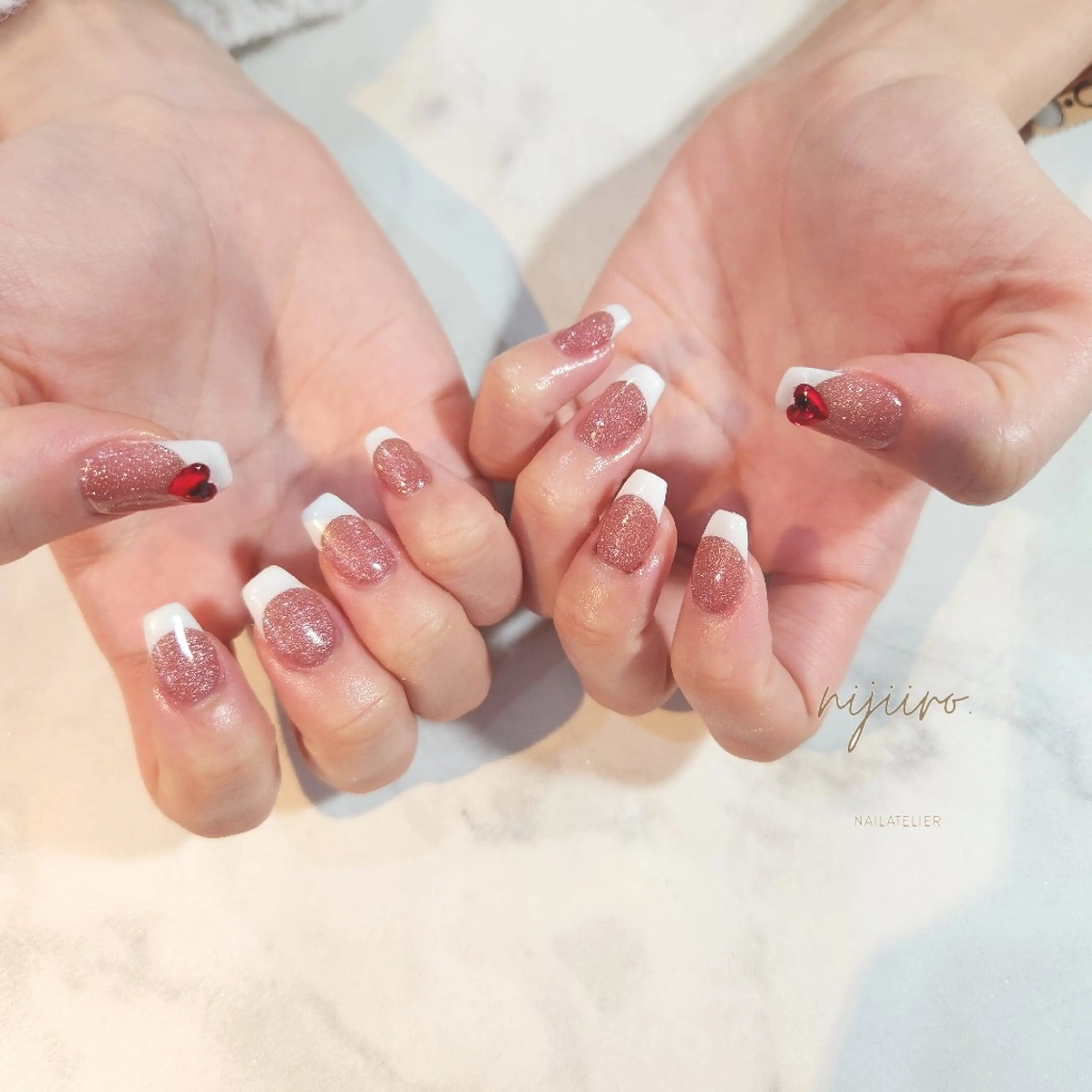ネイル ハンドネイル nailatelier nijiiro.所属・nijiiro🌈 サトウのネイルデザイン