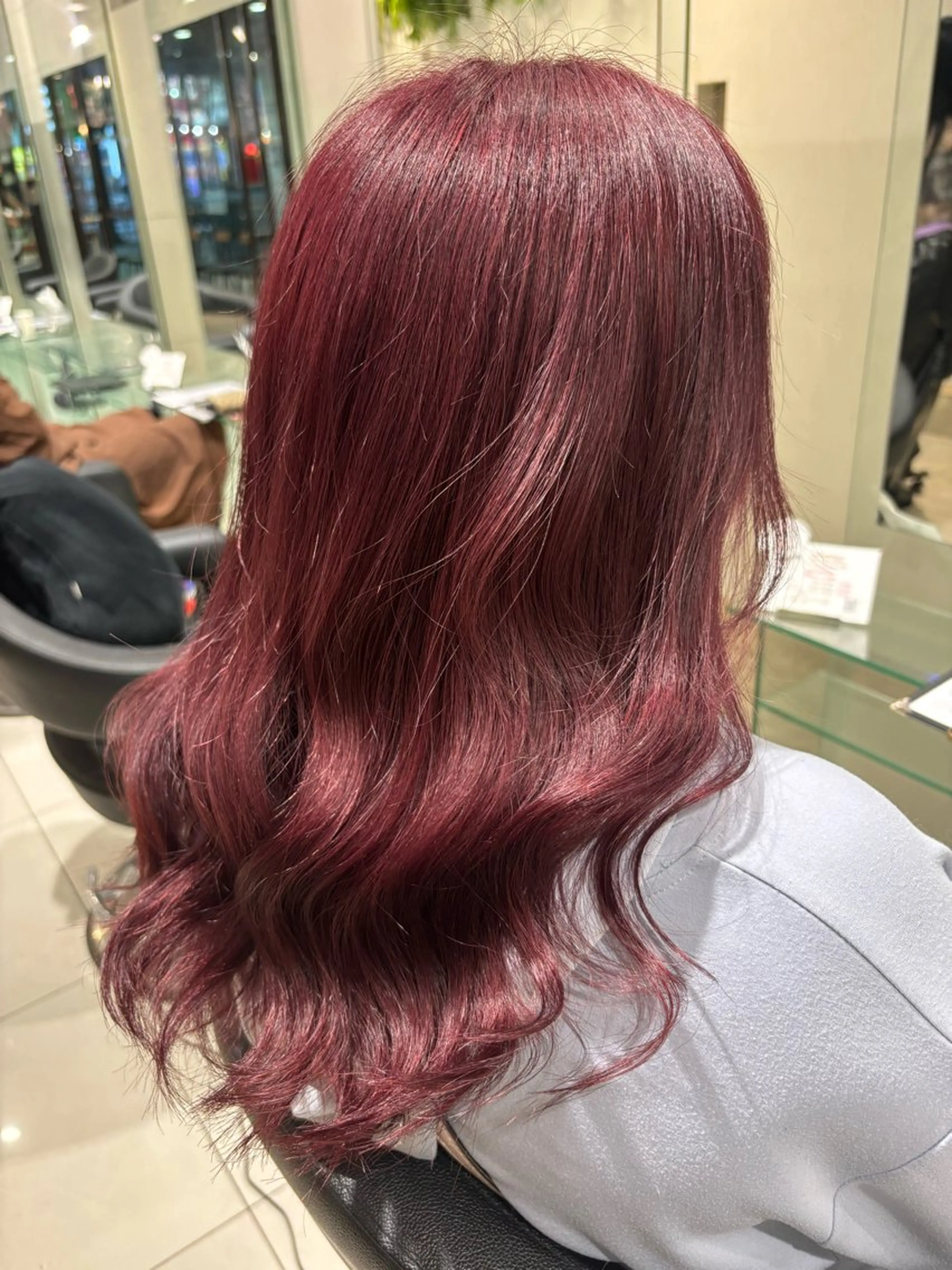 セミロング カラー ブリーチ ヘアカラー SEKINE KANAのヘアスタイル