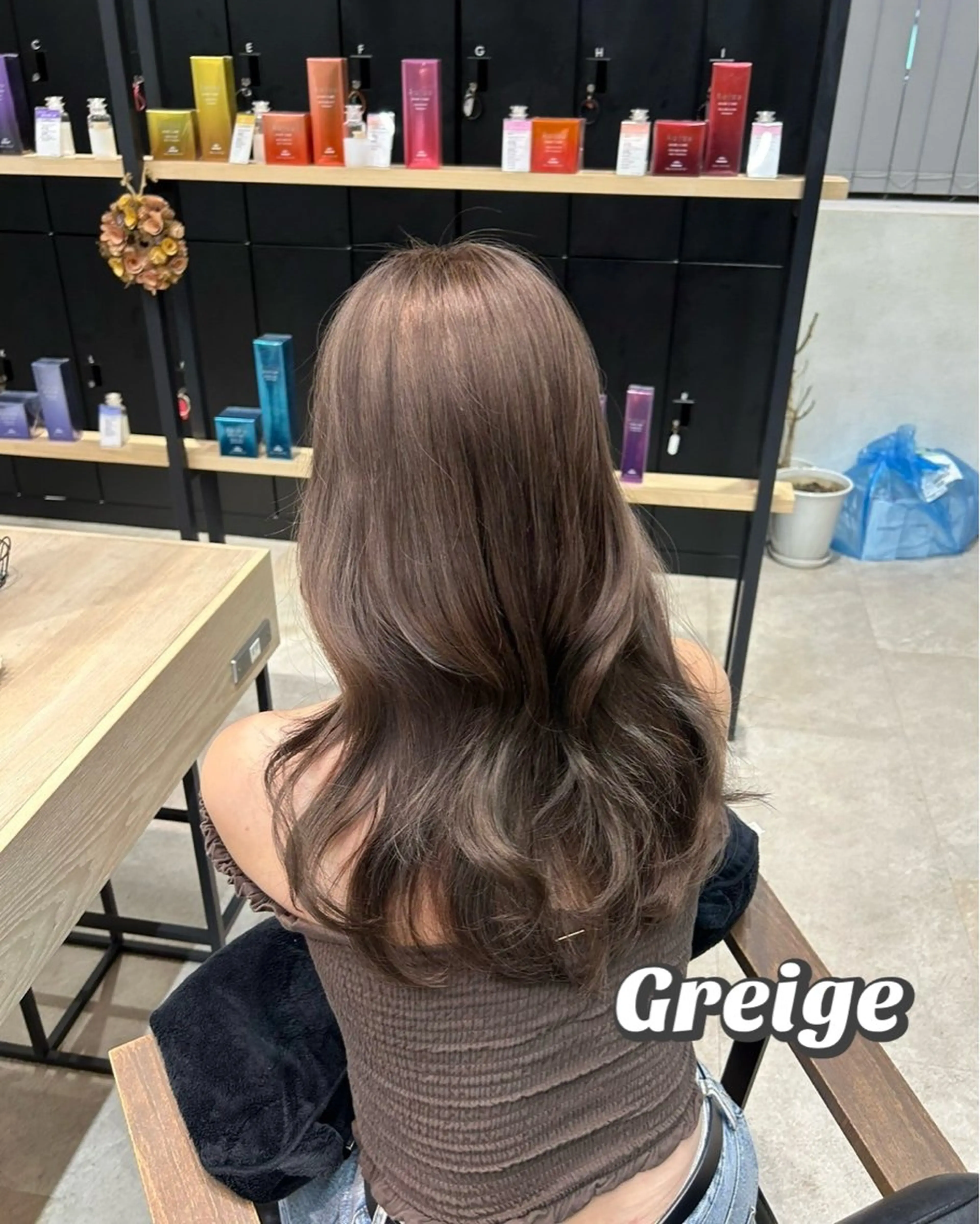 ロング カラー 透明感カラー グレージュ 寒色 ♡ レイヤー ┊︎miyuのヘアスタイル