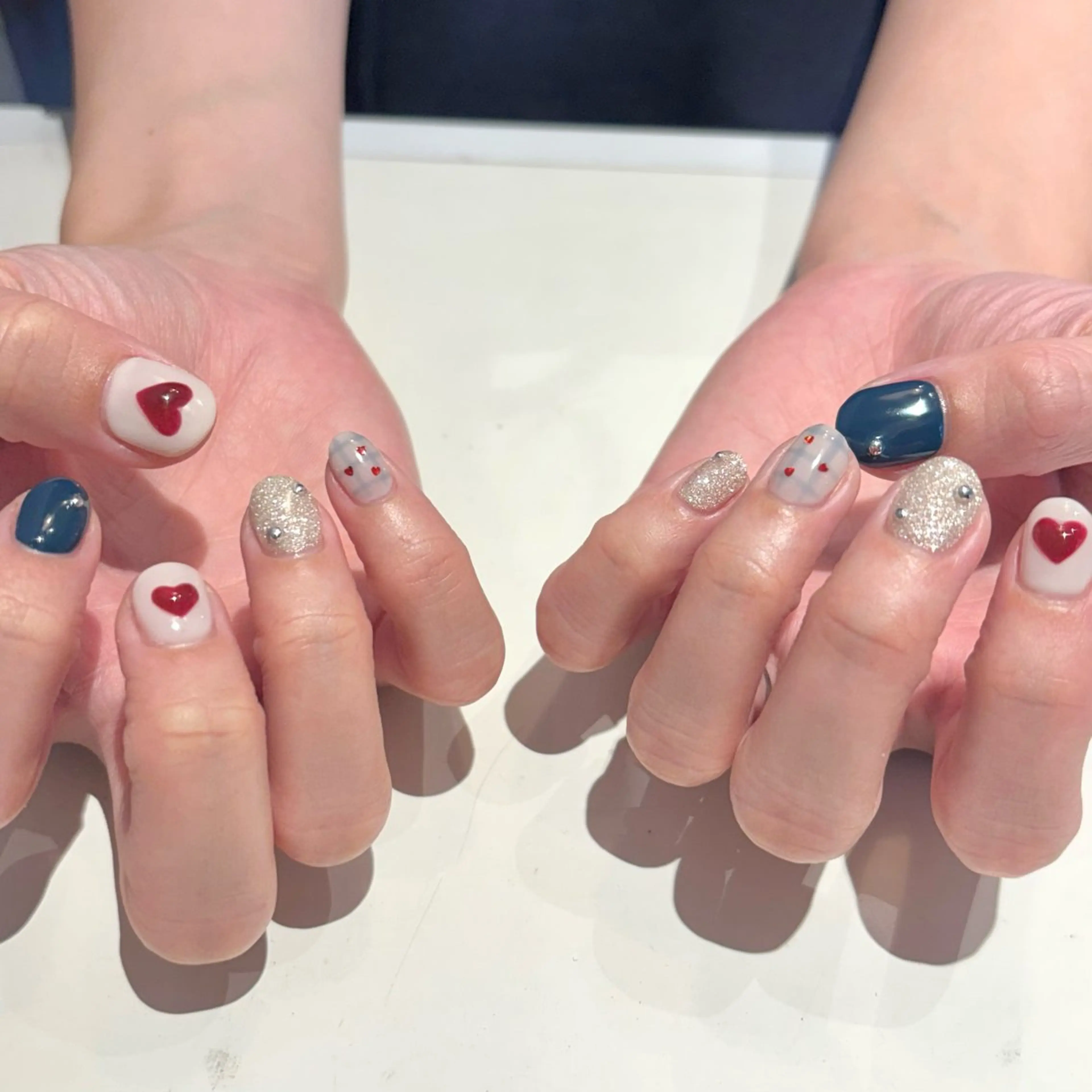 ネイル ハンドネイル 石川 萌香のネイルデザイン