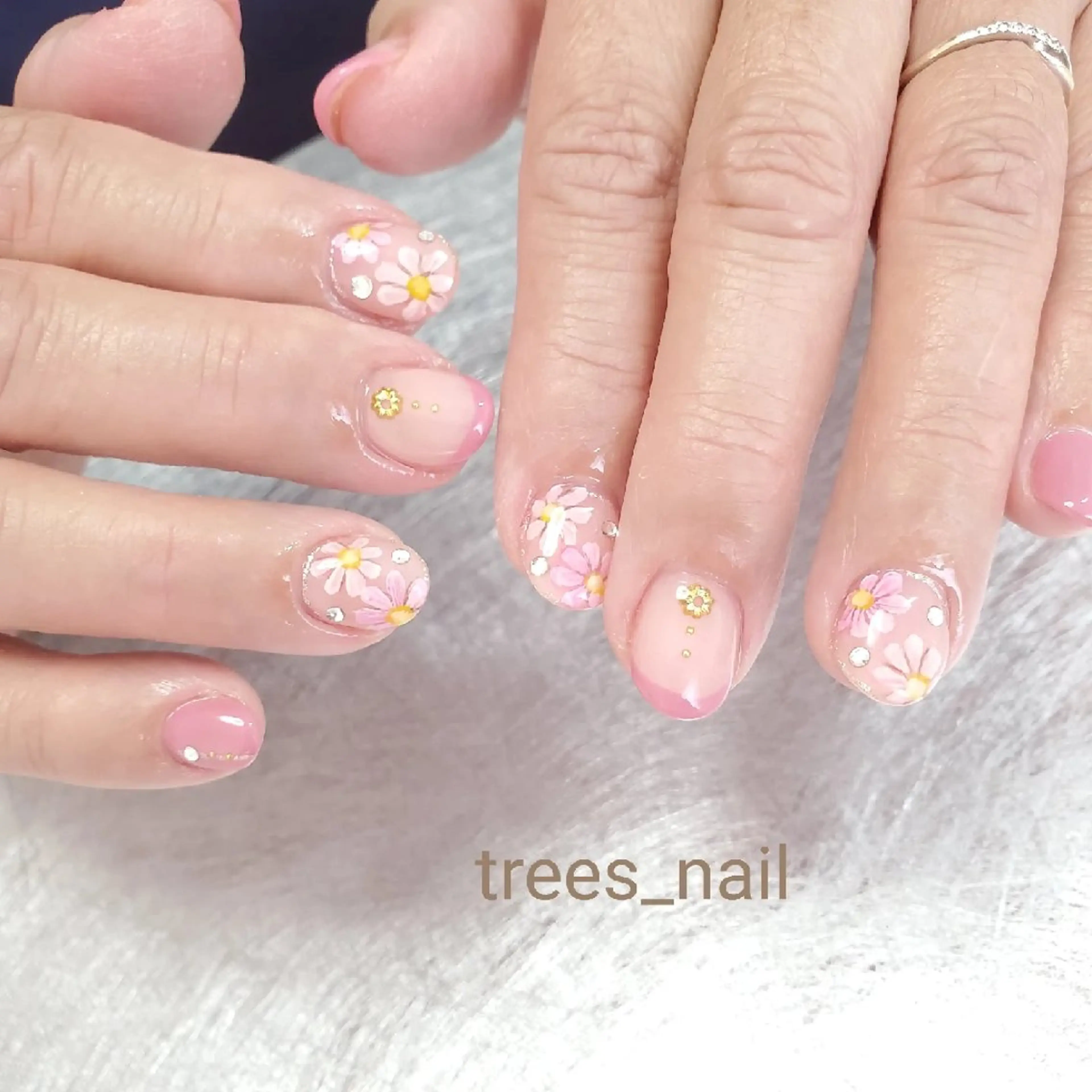 ネイル trees_ nailのネイルデザイン