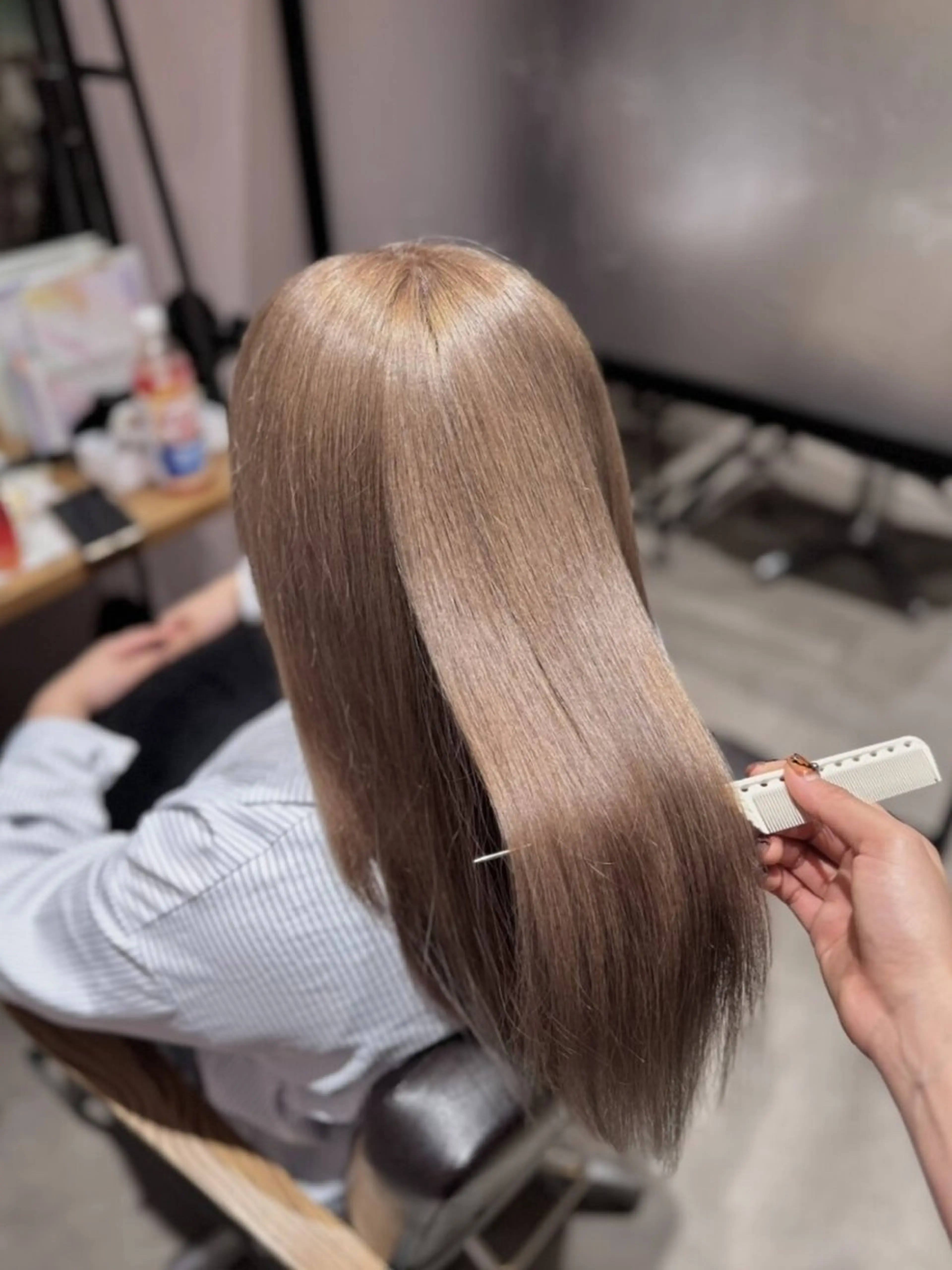カラー 西原 愛紗のヘアスタイル