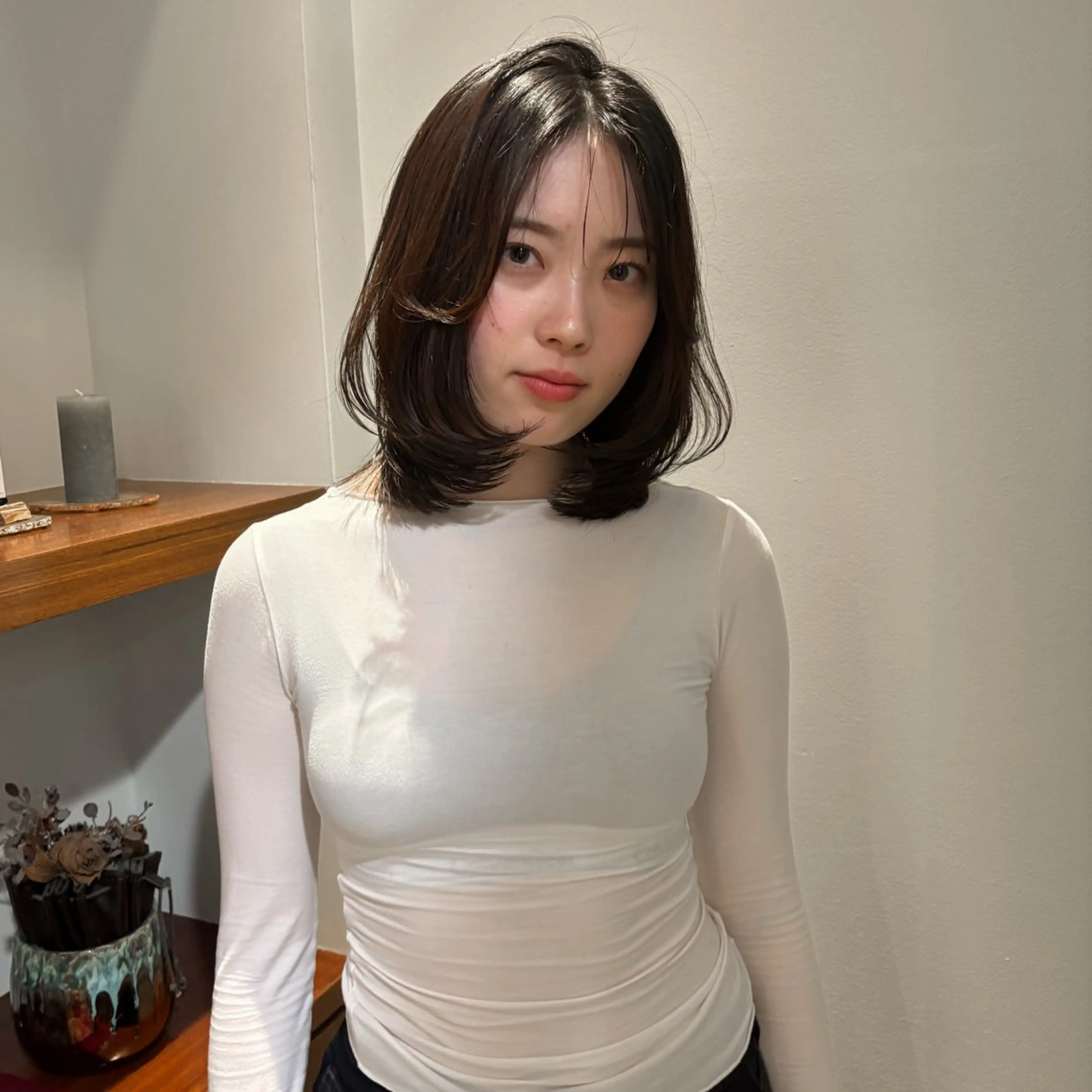 ミディアム レイヤーカット グレージュ🐰透明感 カラー🫧akihoのヘアスタイル