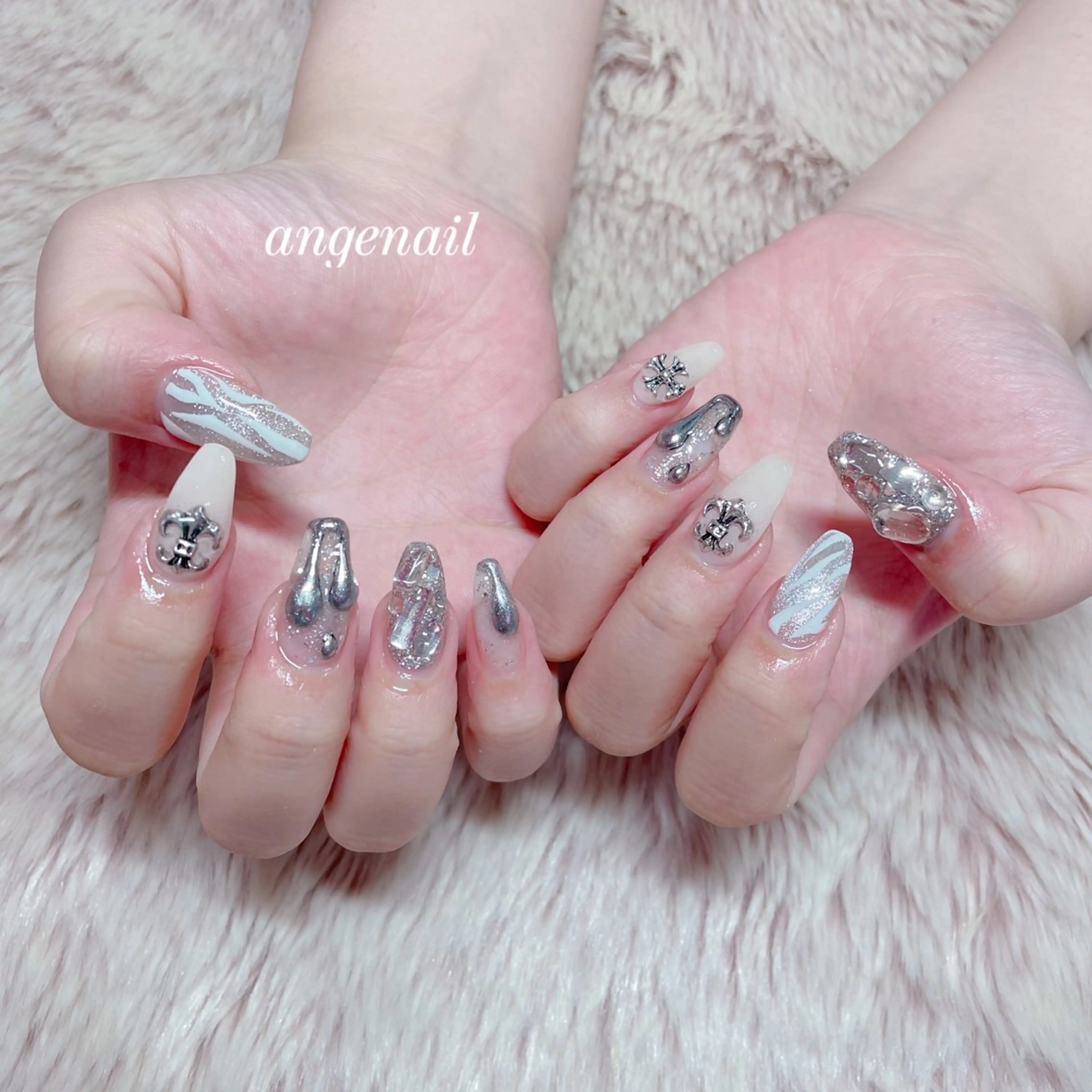 ネイル ハンドネイル オーナーネイリスト MAKIのネイルデザイン