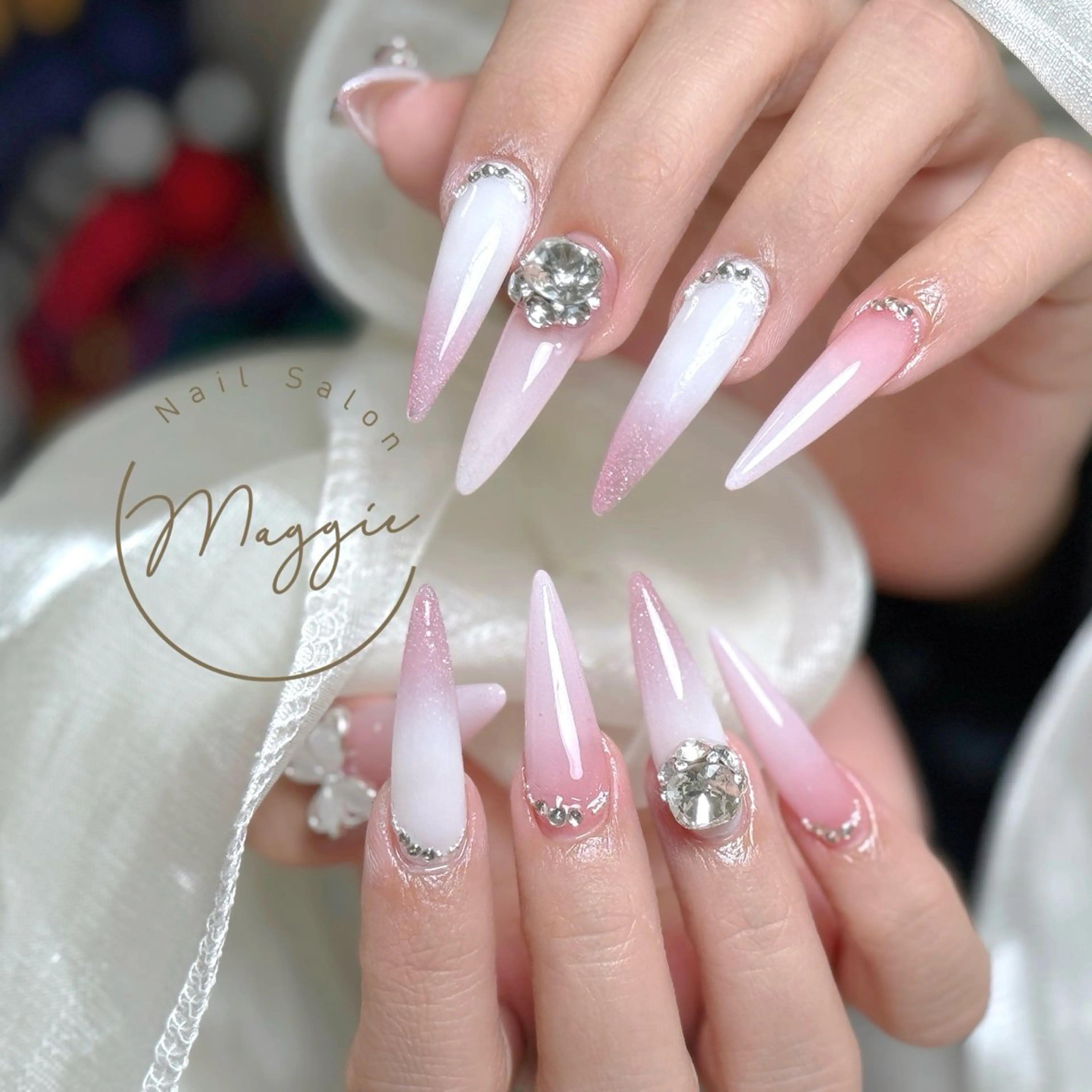 ネイル Maggie Nail🦩のネイルデザイン