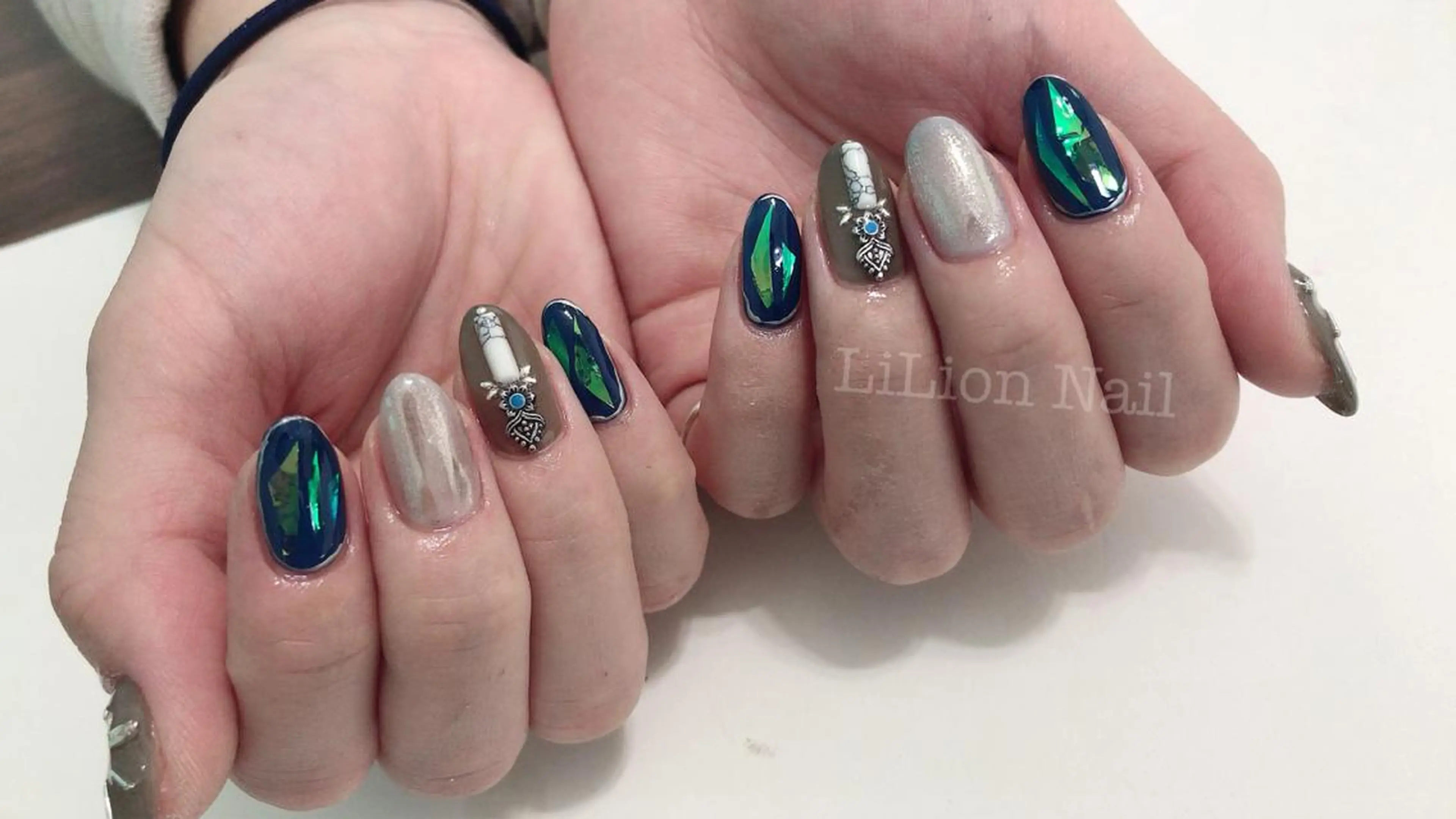 ネイル LiLion Nail所属・LiLion Nailのネイルデザイン