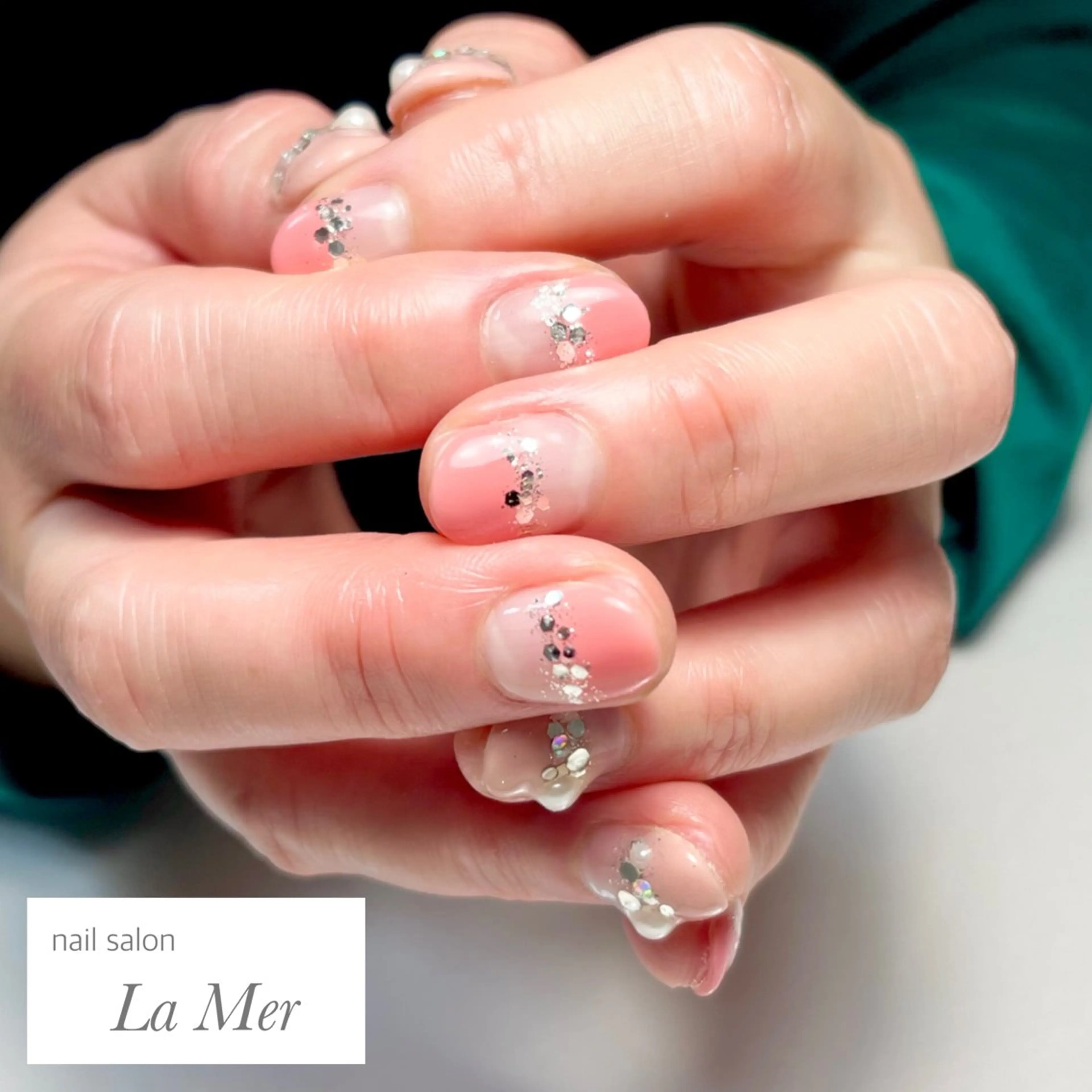ネイル フレンチネイル ラメ(グリッター) オフィスネイル ピンク シンプルネイル ハンドネイル nailsalon La Merのネイルデザイン