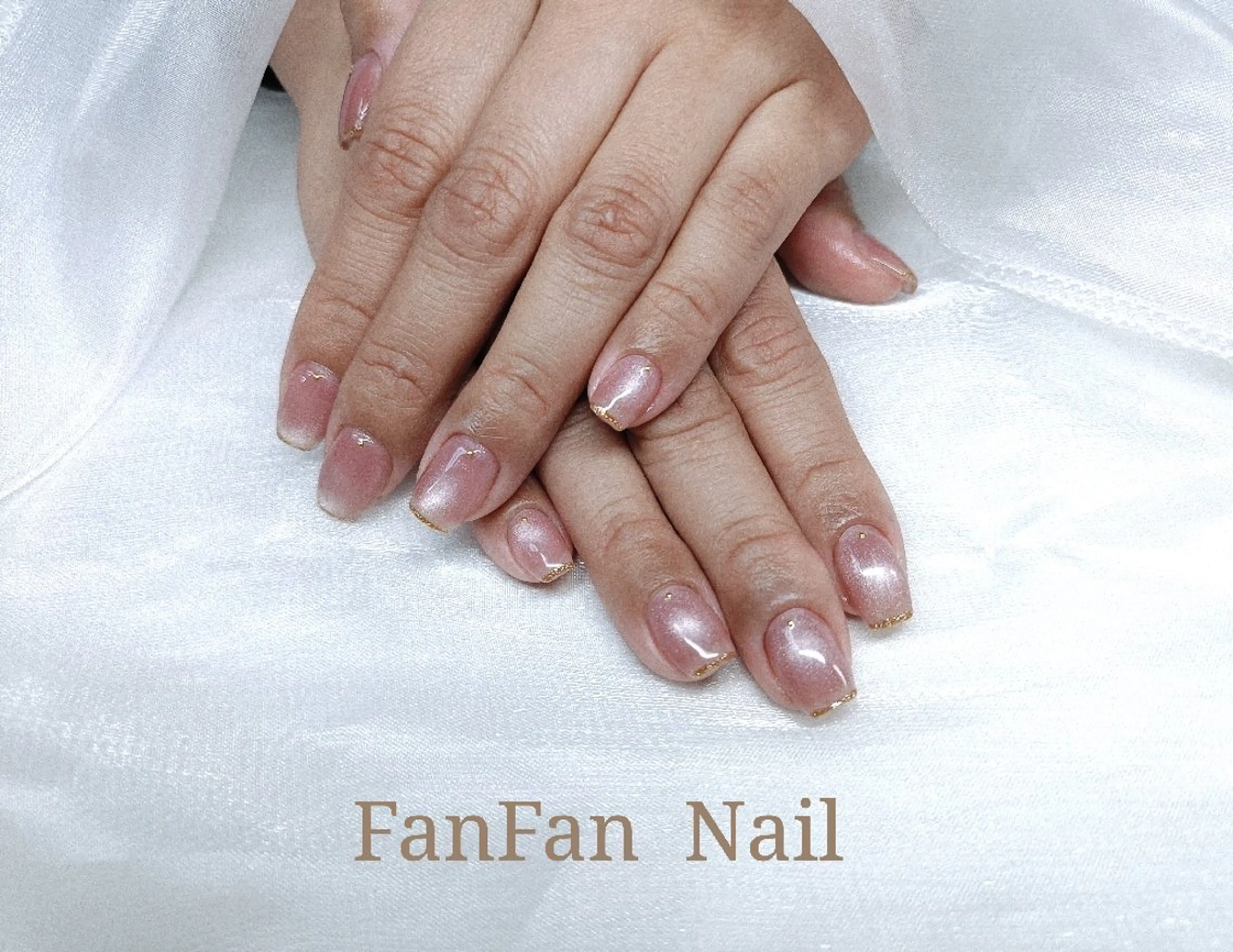 ネイル ゴールド マグネットネイル RUE FANFANNAILのネイルデザイン
