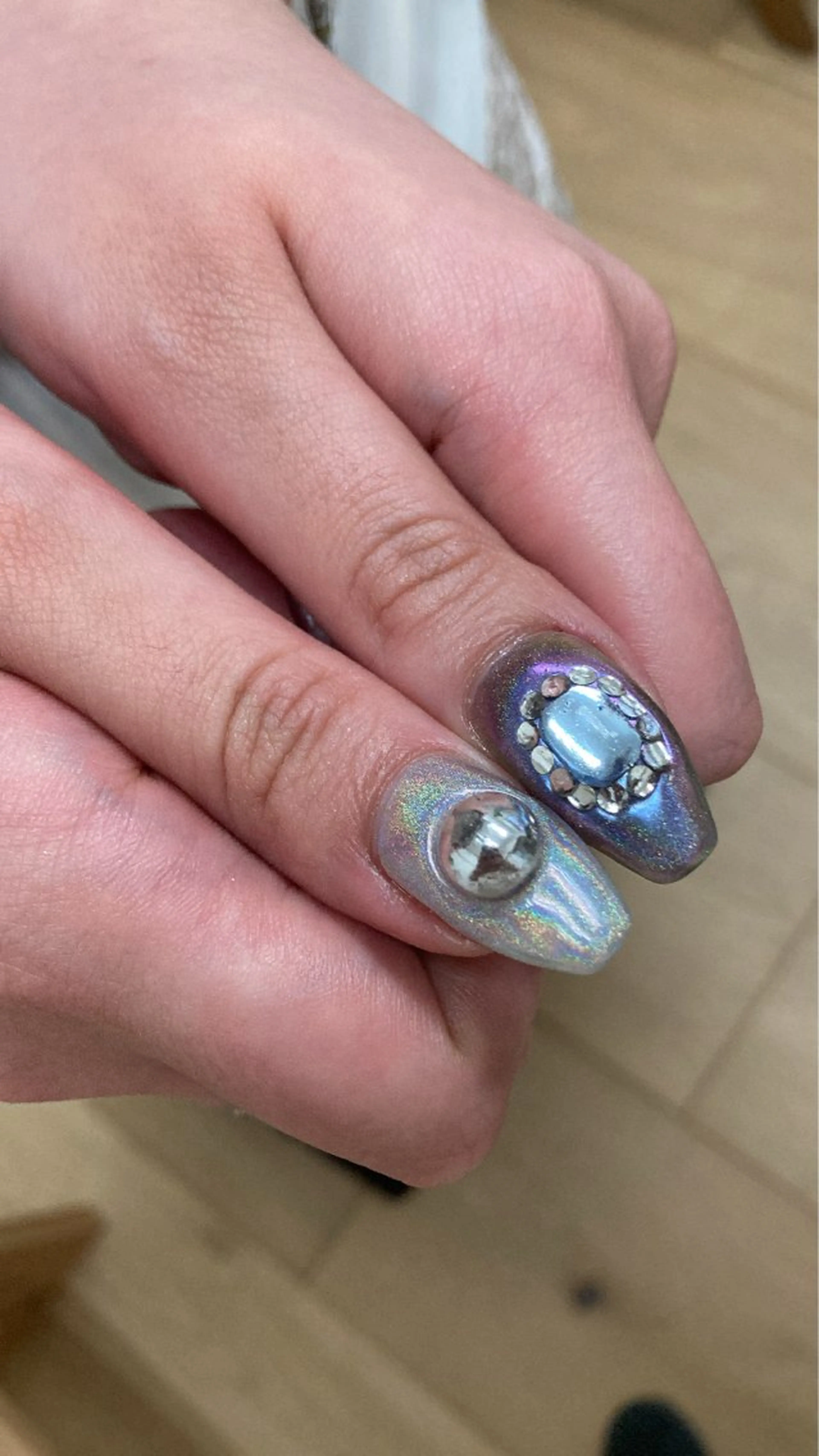 ネイル nailsalon　hue所属・小山 羽奈のネイルデザイン