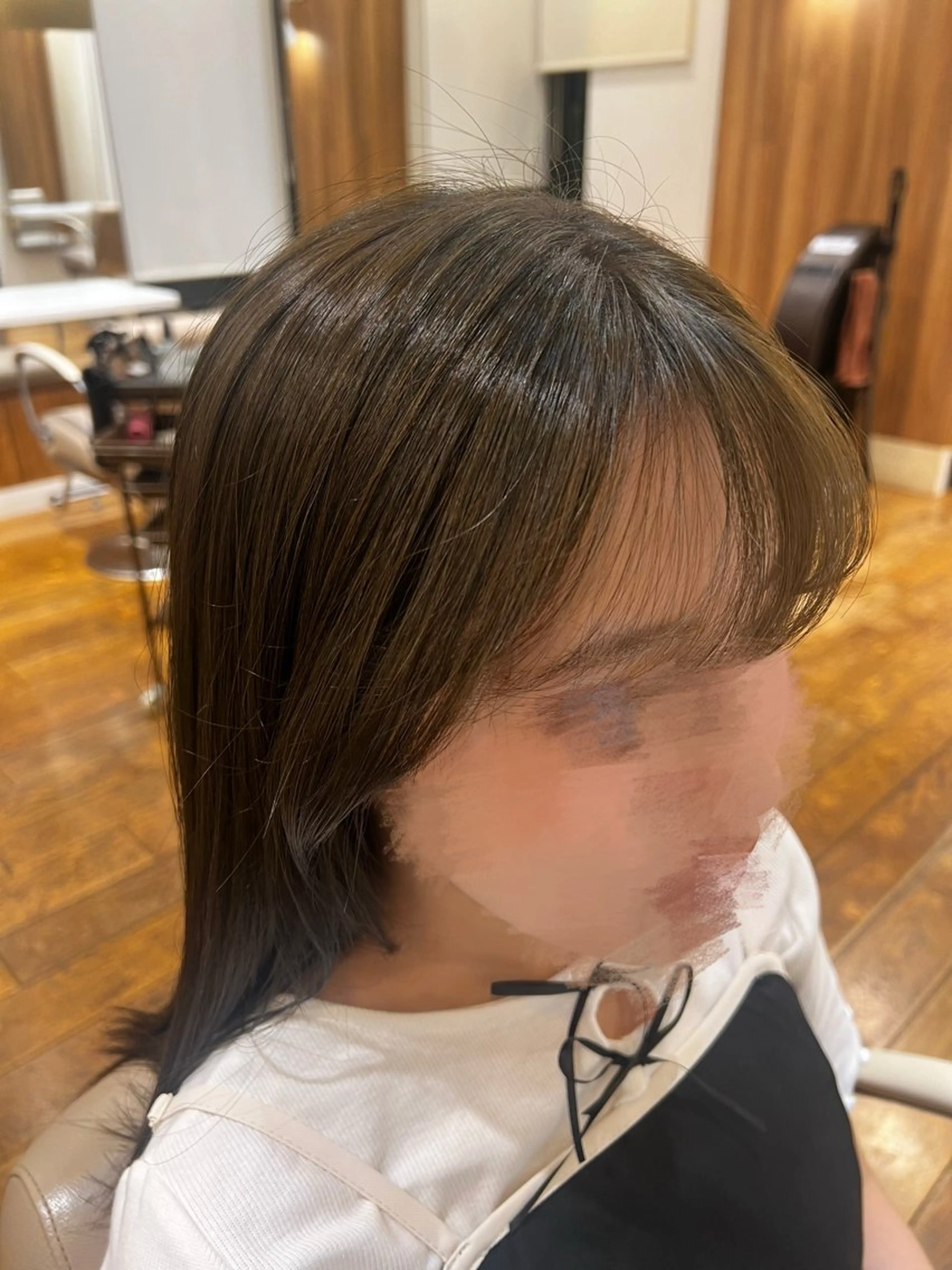 セミロング カラー 透明感カラー オリーブカラー トーンアップ🦢 ユメのヘアスタイル