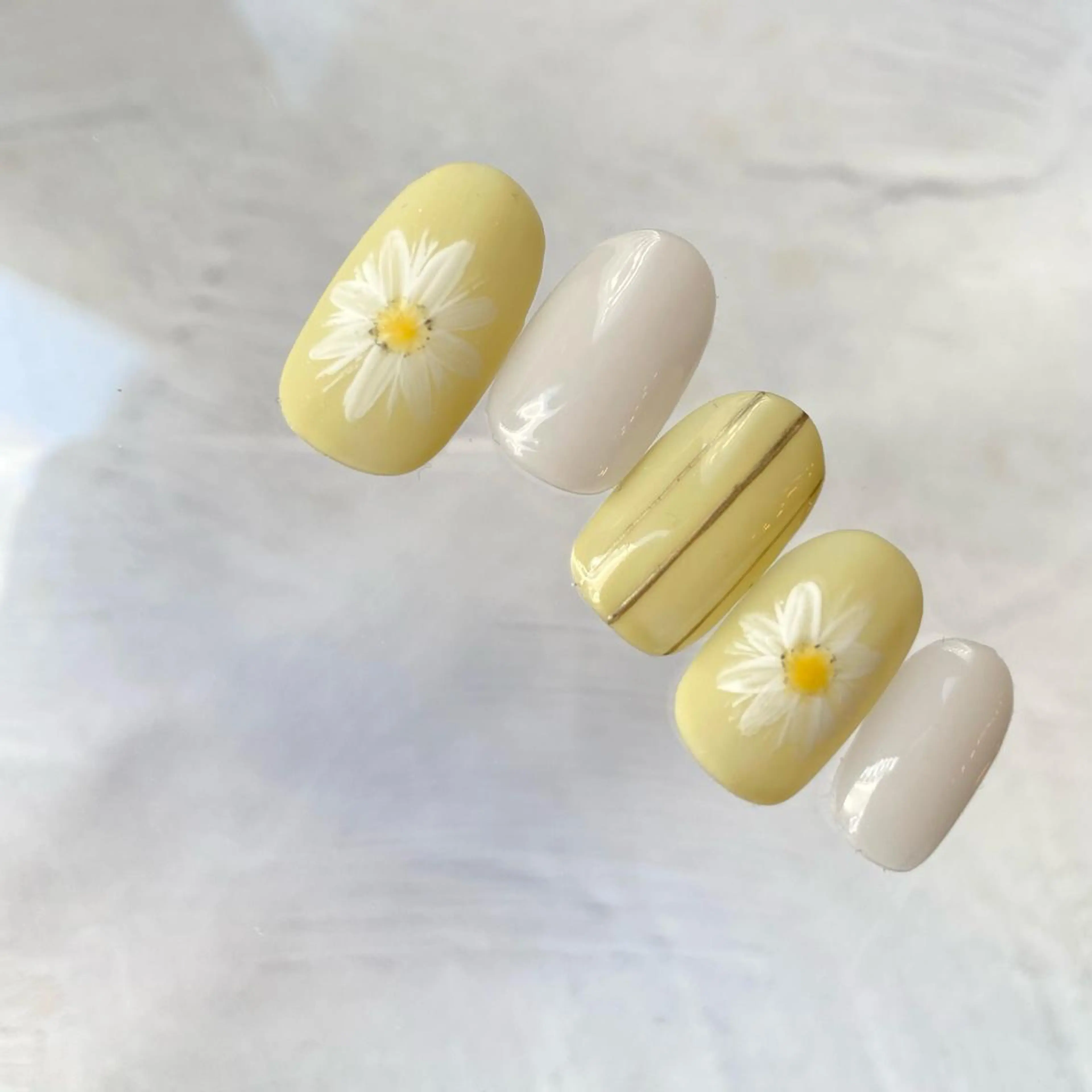 ネイル アートネイル フットネイル ニュアンスネイル 冬ネイル 山田 貴子のネイルデザイン