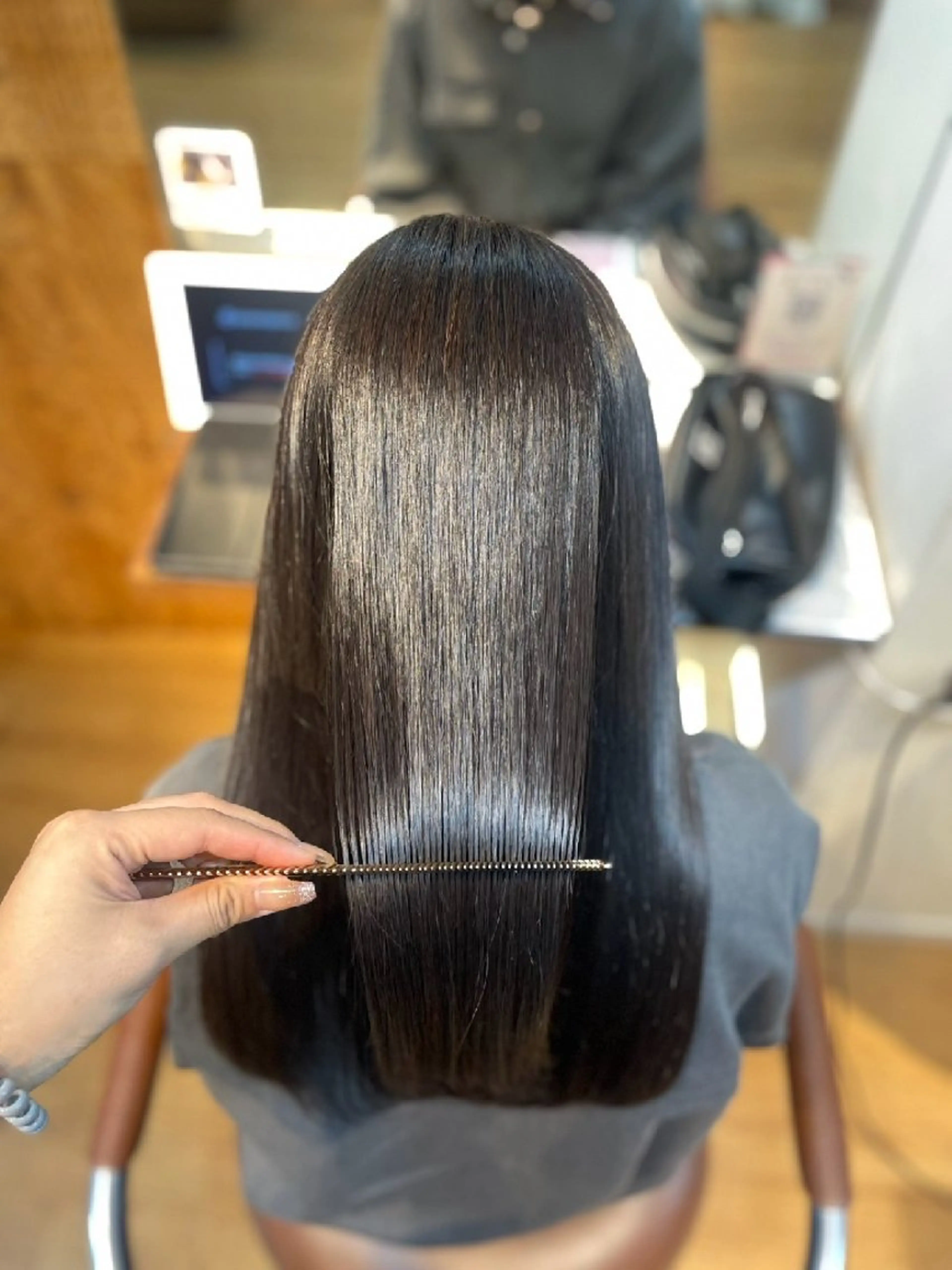 ロング カラー 髪質改善トリートメントループス大倉山店所属・けい もえこのヘアスタイル