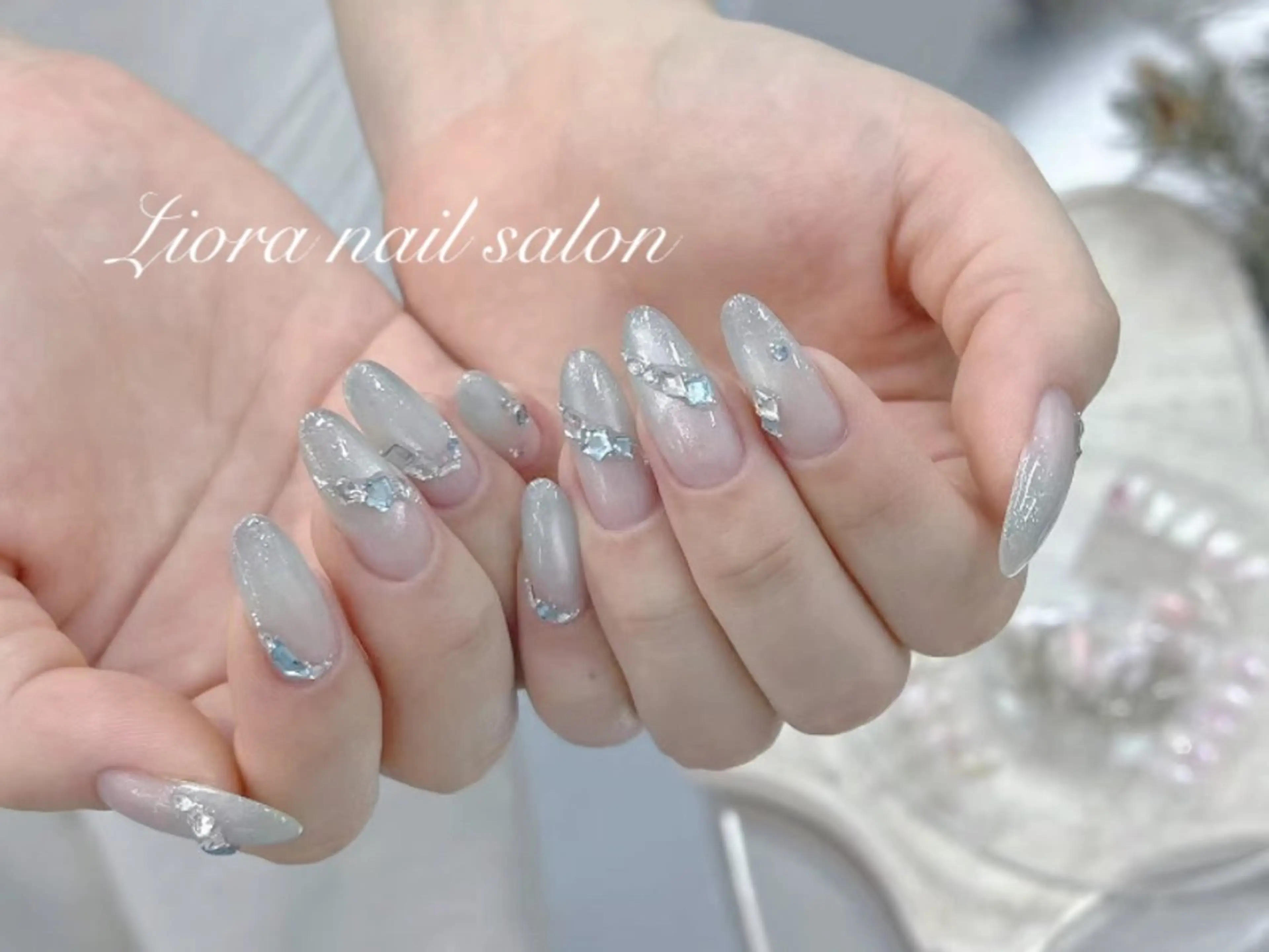 ネイル フレンチネイル ジェルネイル ガーリー グラデーション キラキラネイル ハンドネイル Liora nail 1のネイルデザイン