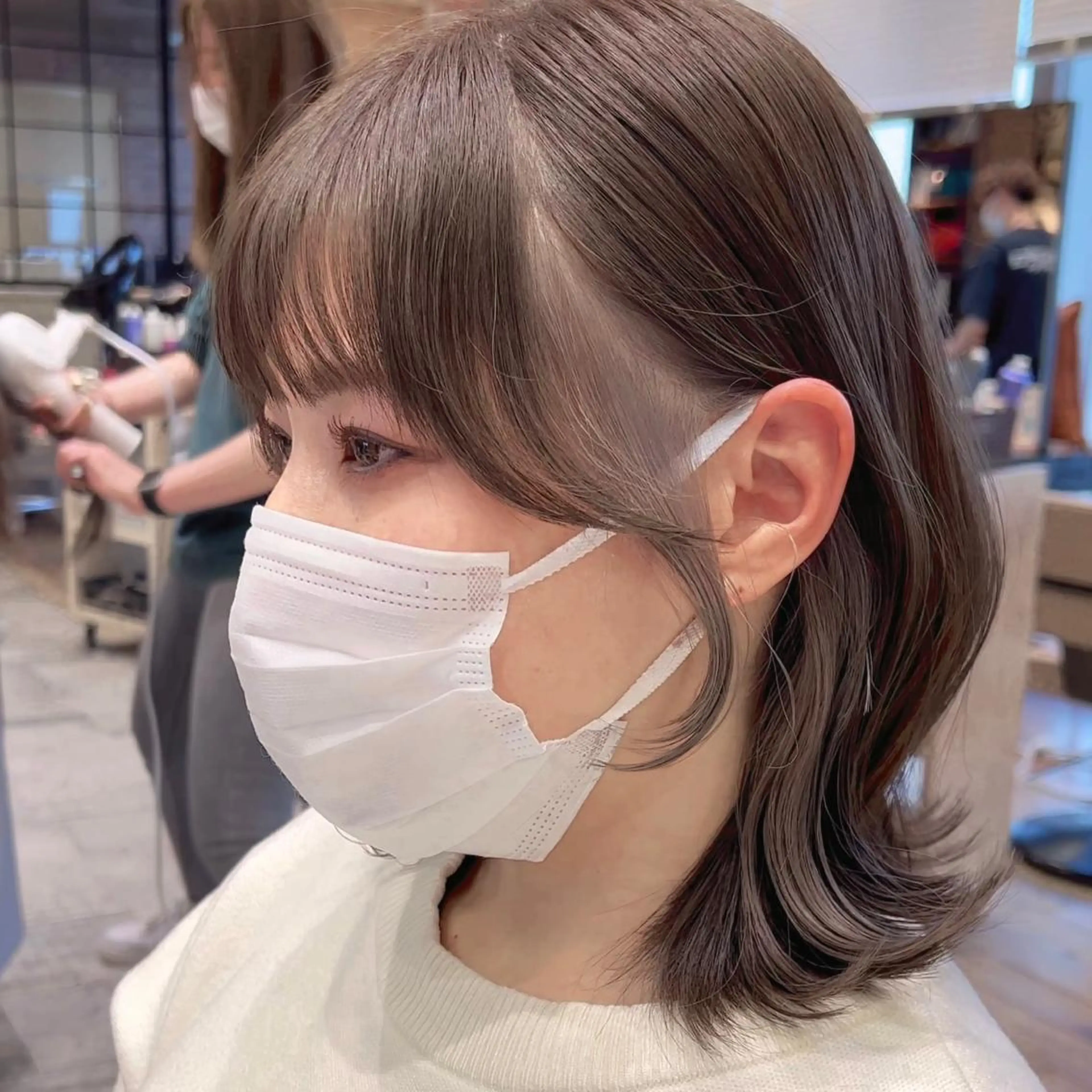 ミディアム カラー ヘアアレンジ 透明感カラー 顔周りカット 韓国風ヘア おくれ毛 小顔カット カット トリートメント ヘアセット 日本一の小顔カット/ ボブ/顔周り/韓国のヘアスタイル