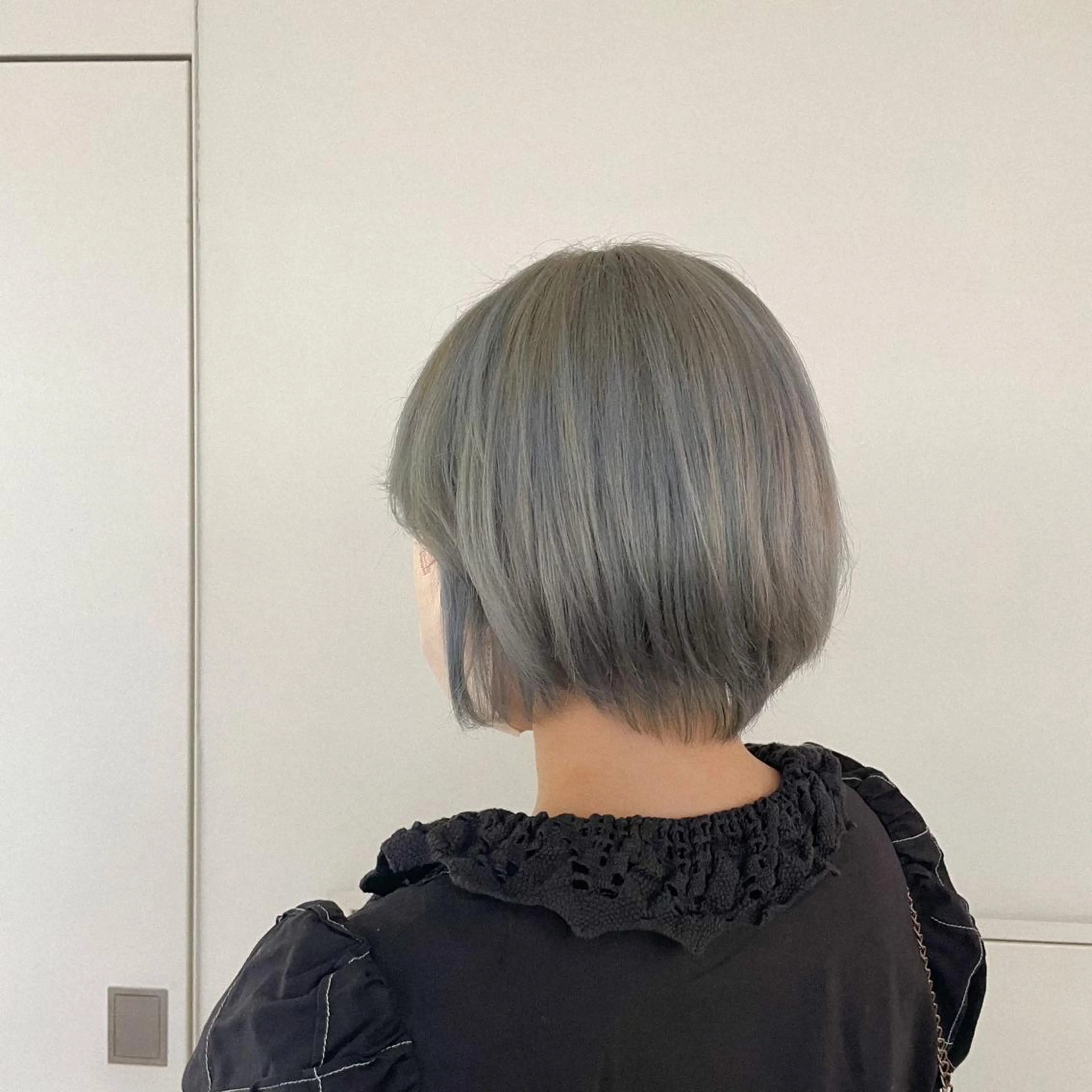 ショート カラー 落合 美穂のヘアスタイル
