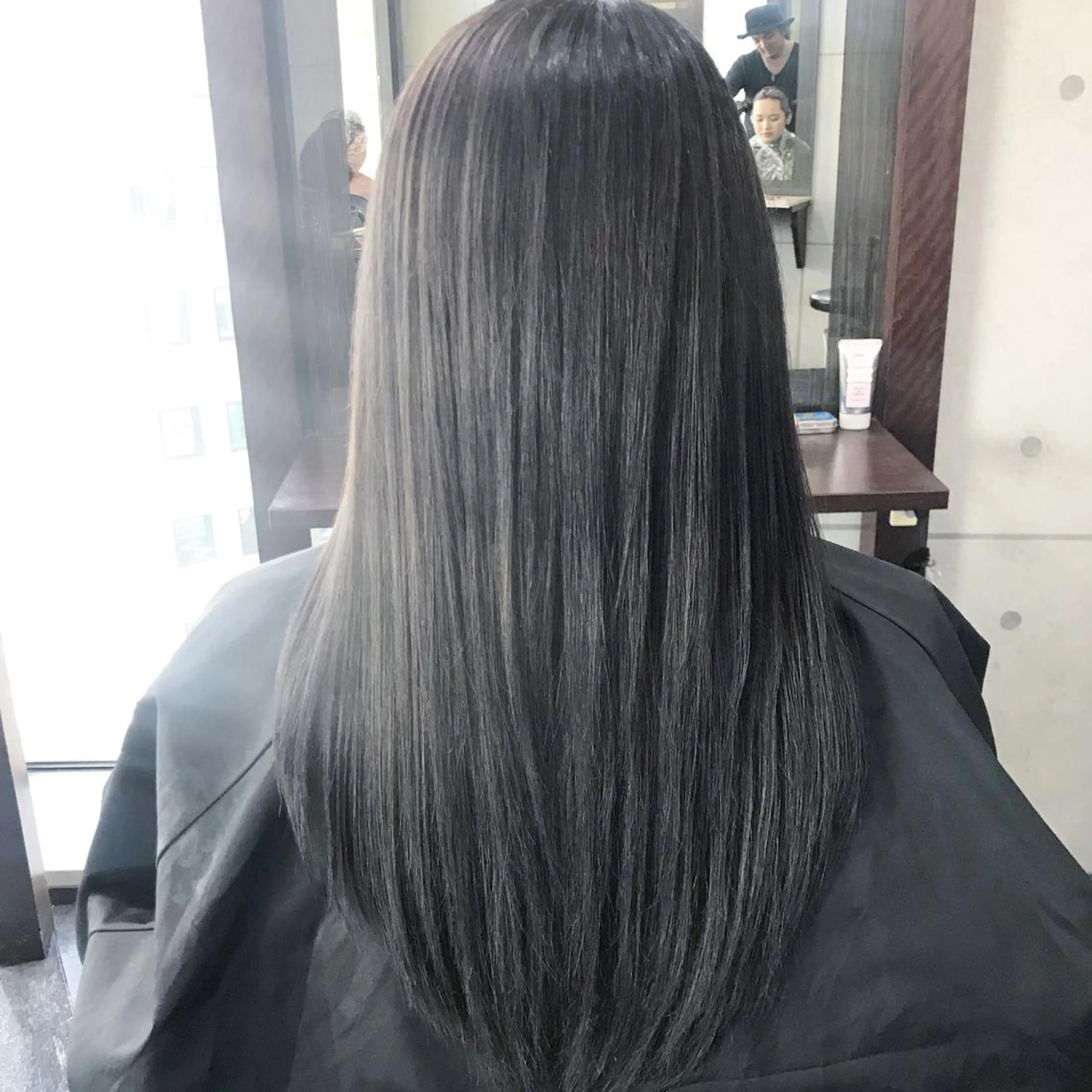 セミロング カラー ブリーチ ヘアカラー トリートメント cocoru所属・＊横浜駅＊ 金子 誠也のヘアスタイル