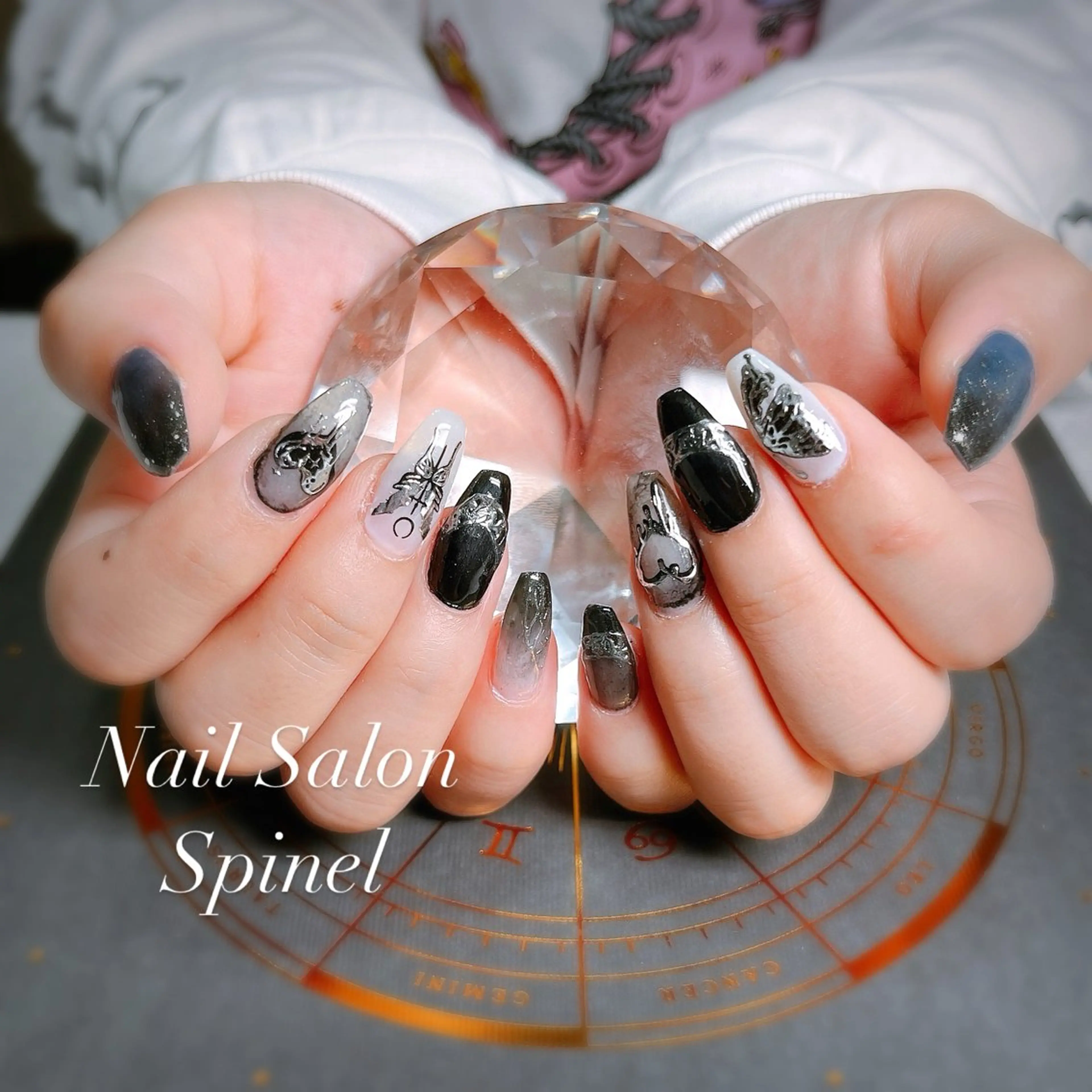 ネイル 杉山 千秋のネイルデザイン