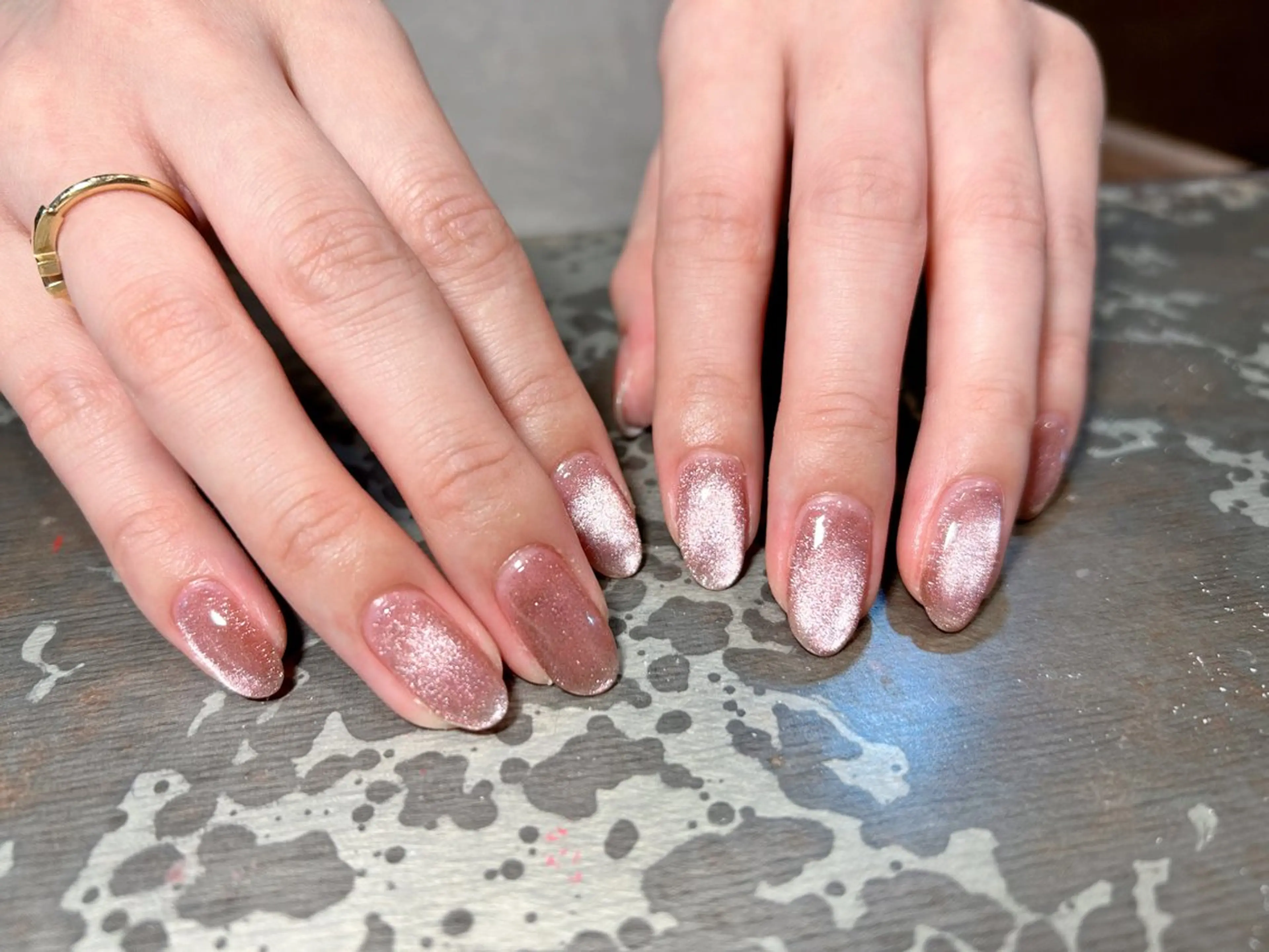 ネイル マグネットネイル ニュアンスネイル オフィスネイル ピンク シンプルネイル ハンドネイル ハンドケア Ainchi nail所属・＊ misa ＊のネイルデザイン