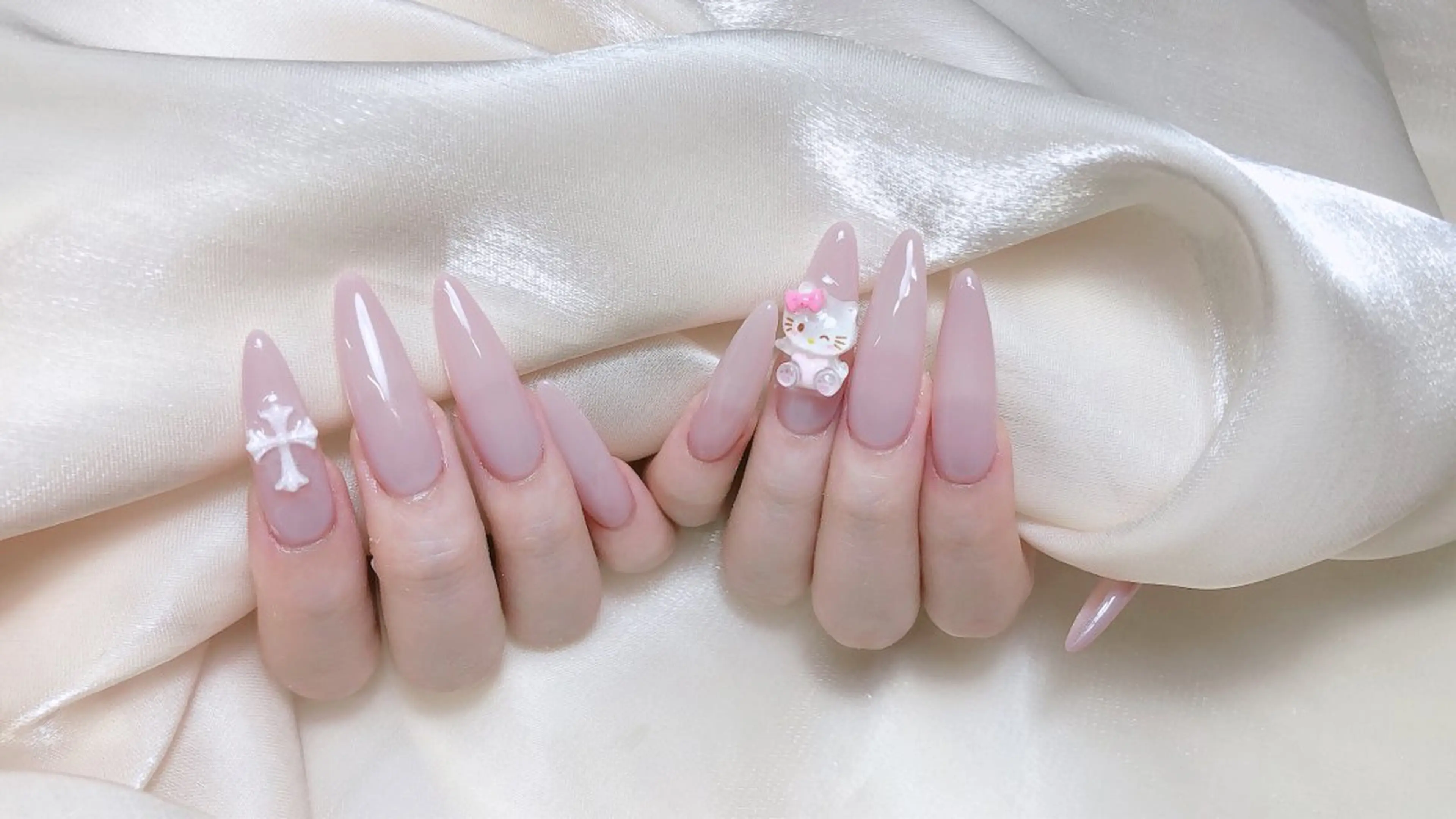 ネイル ハンドネイル LR.ONE ヨウのネイルデザイン