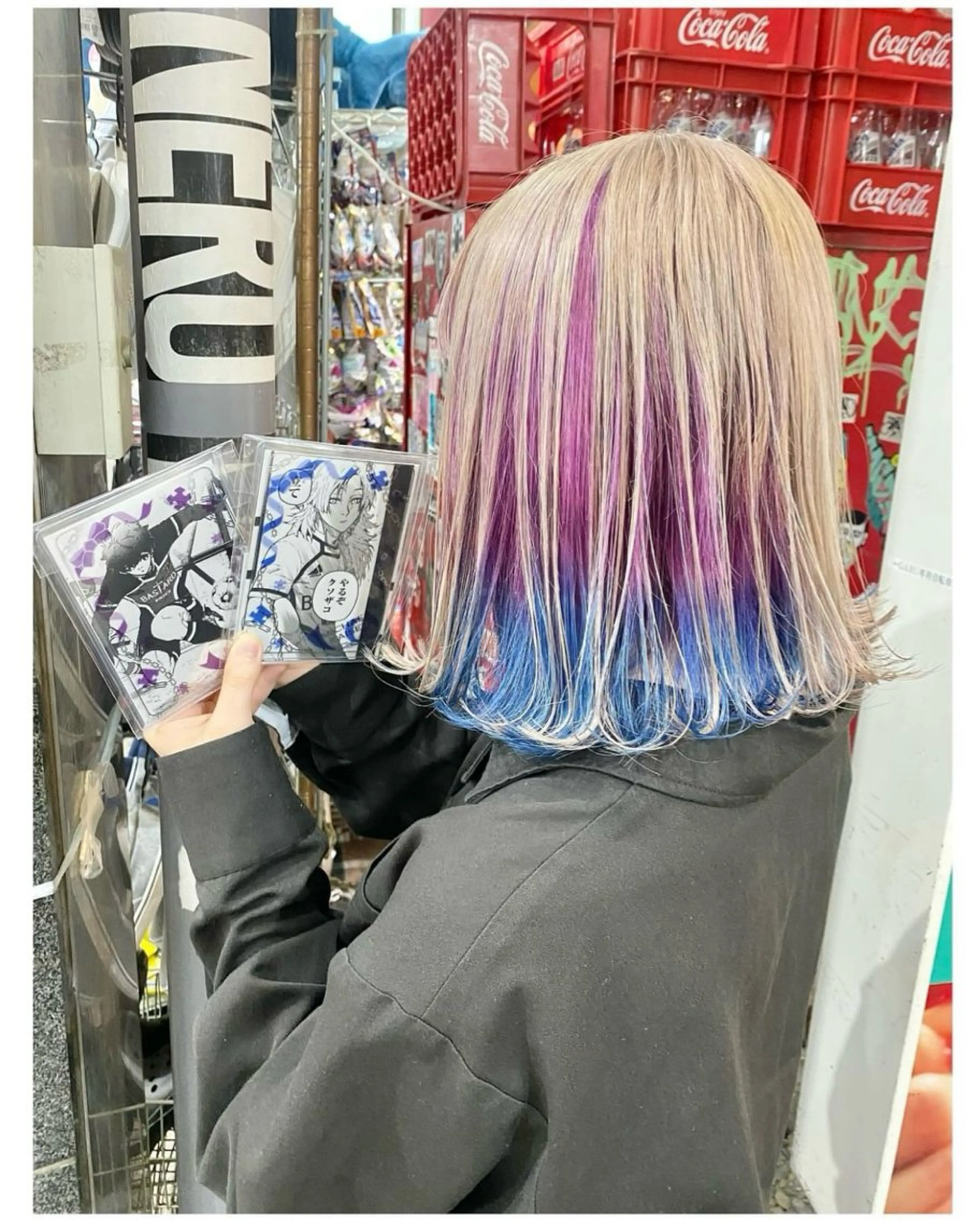 ショート カラー ブルーカラー デザインカラー ヘアカラー GARU-ガル-所属・TSUNO🦖 派手髪/オタク美容師のヘアスタイル