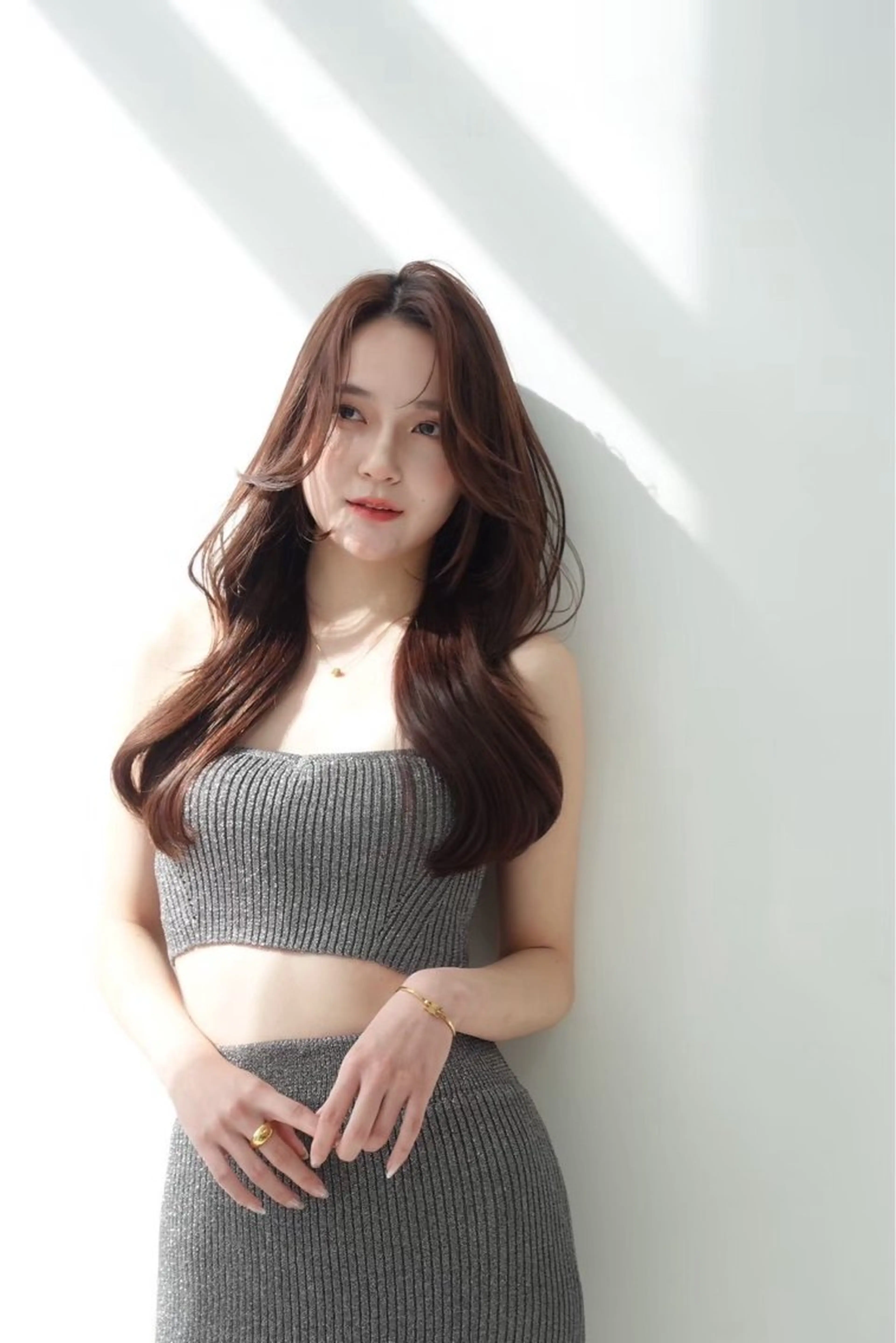 ロング 顔まわりレイヤー ハッシュカット レイヤーカット 似合わせカット カット ヘアカラー トリートメント ヘッドスパ 新宿/韓国レイヤー/ 顔周りカット松本美晴のヘアスタイル