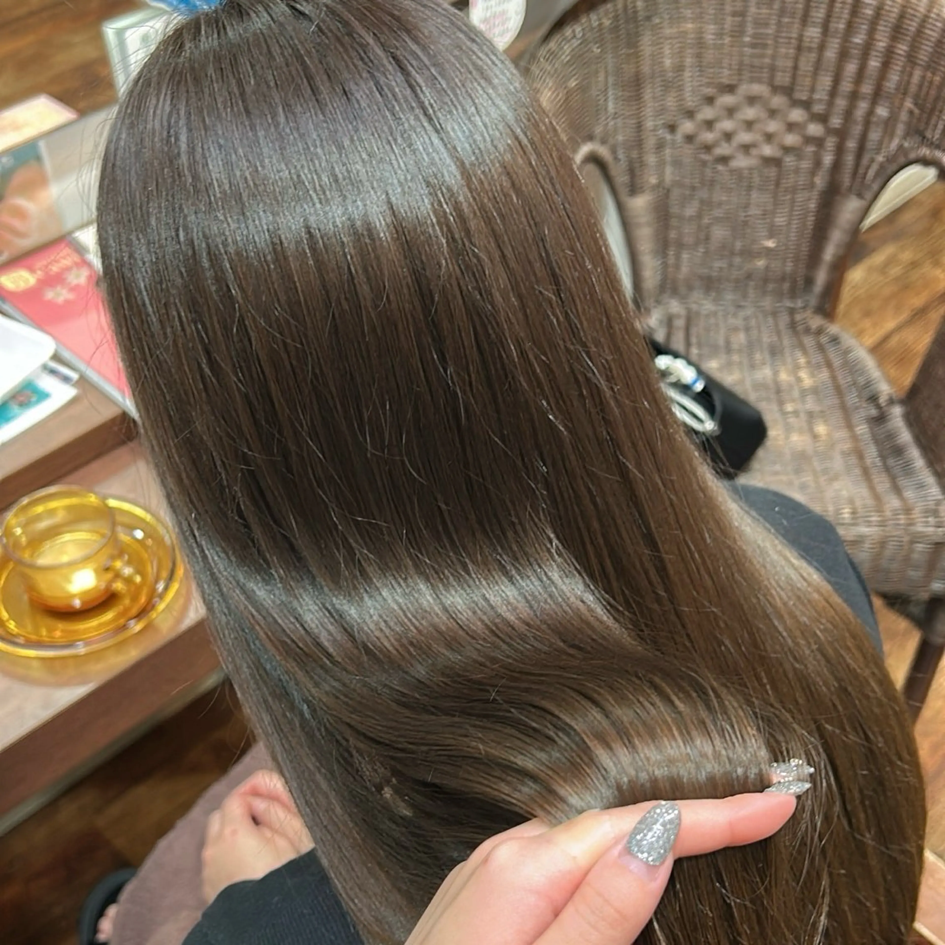 【 平日限定 】カット + カラー + ウルトワトリートメント ✂️🌿の写真