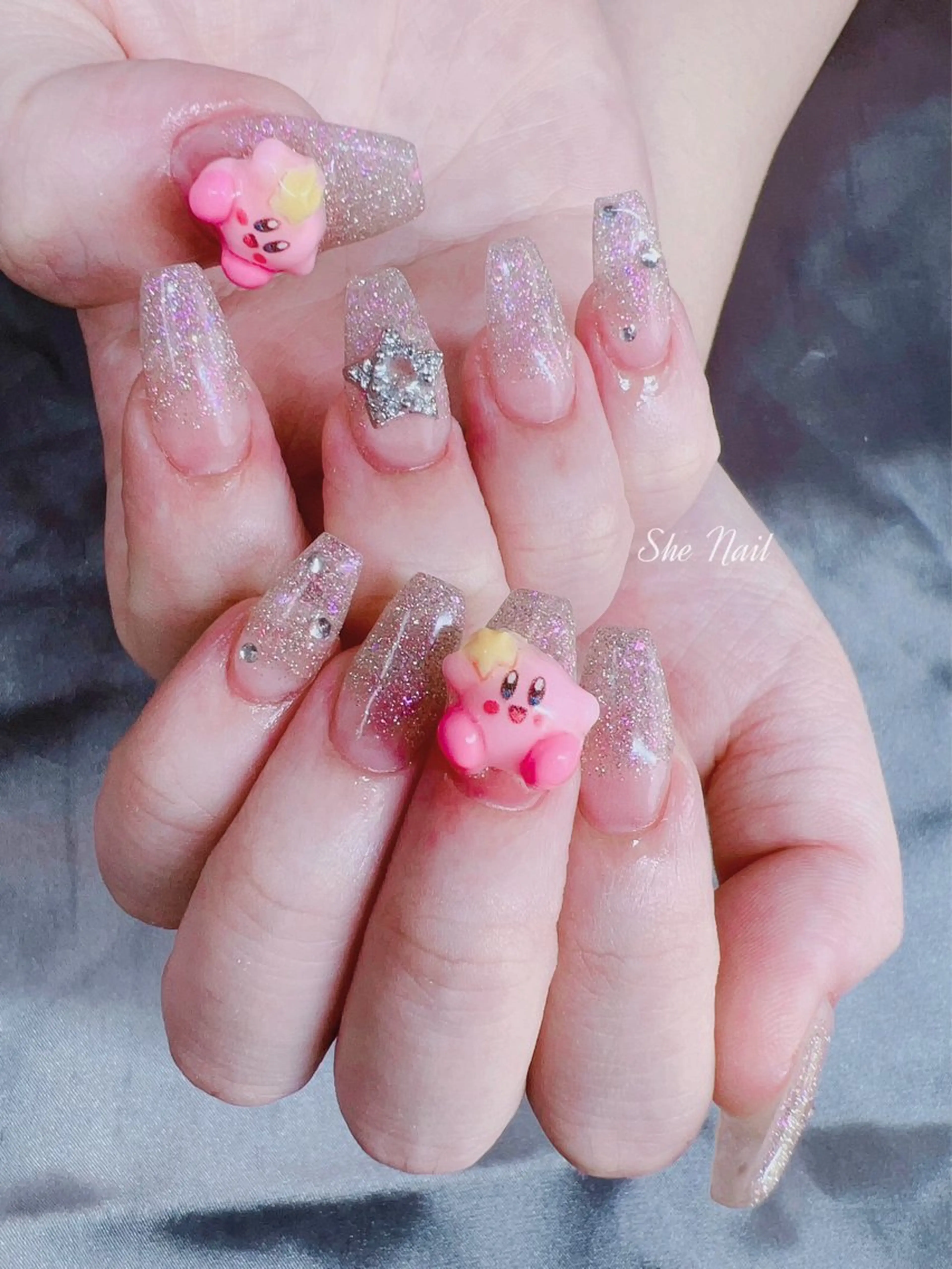 ネイル チークネイル フレンチネイル グラデーション キラキラネイル 韓国ネイル ハンドネイル She   Nail所属・ISA_ BELLAのネイルデザイン