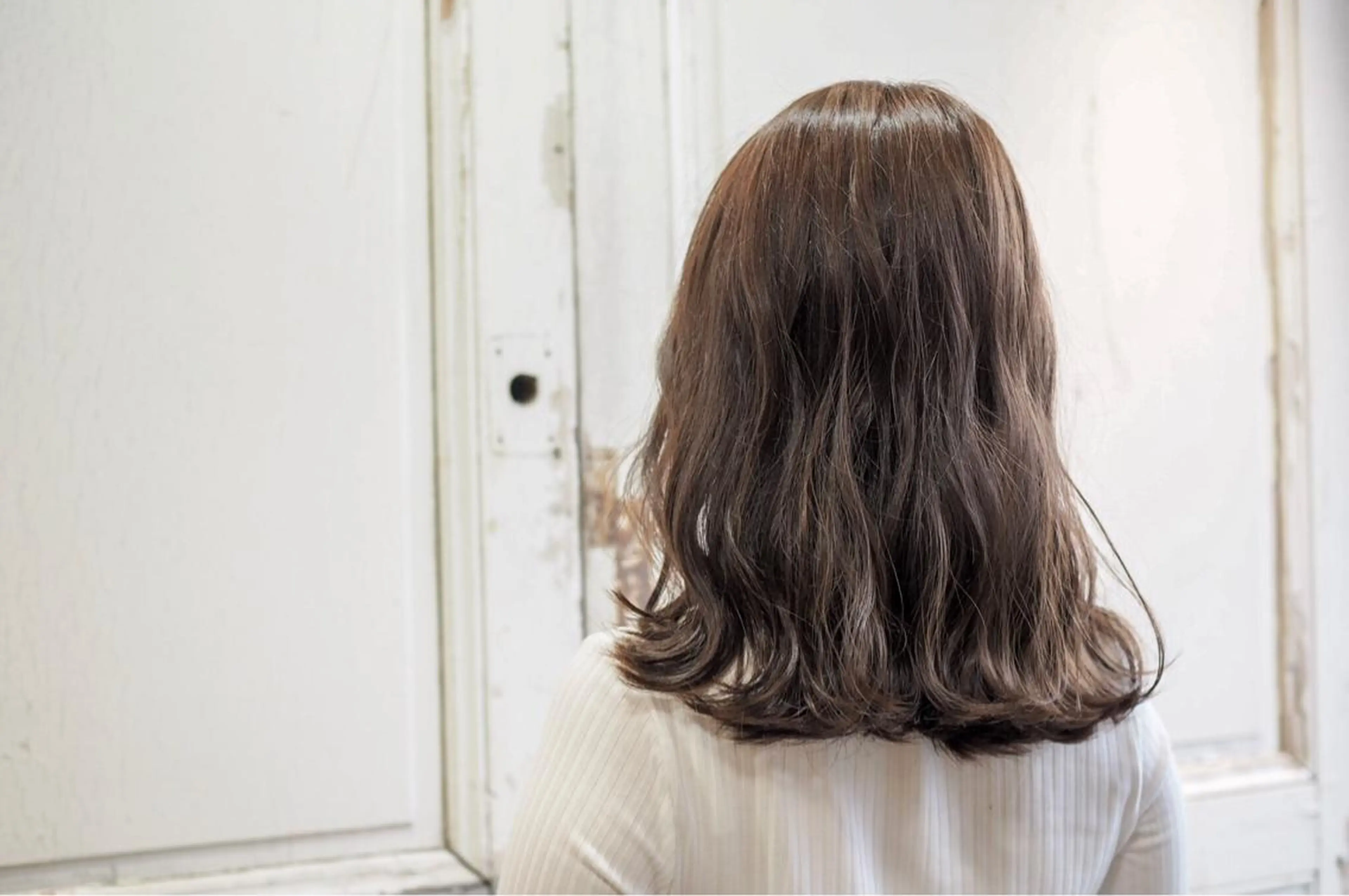 ミディアム カラー 難波 茜のヘアスタイル