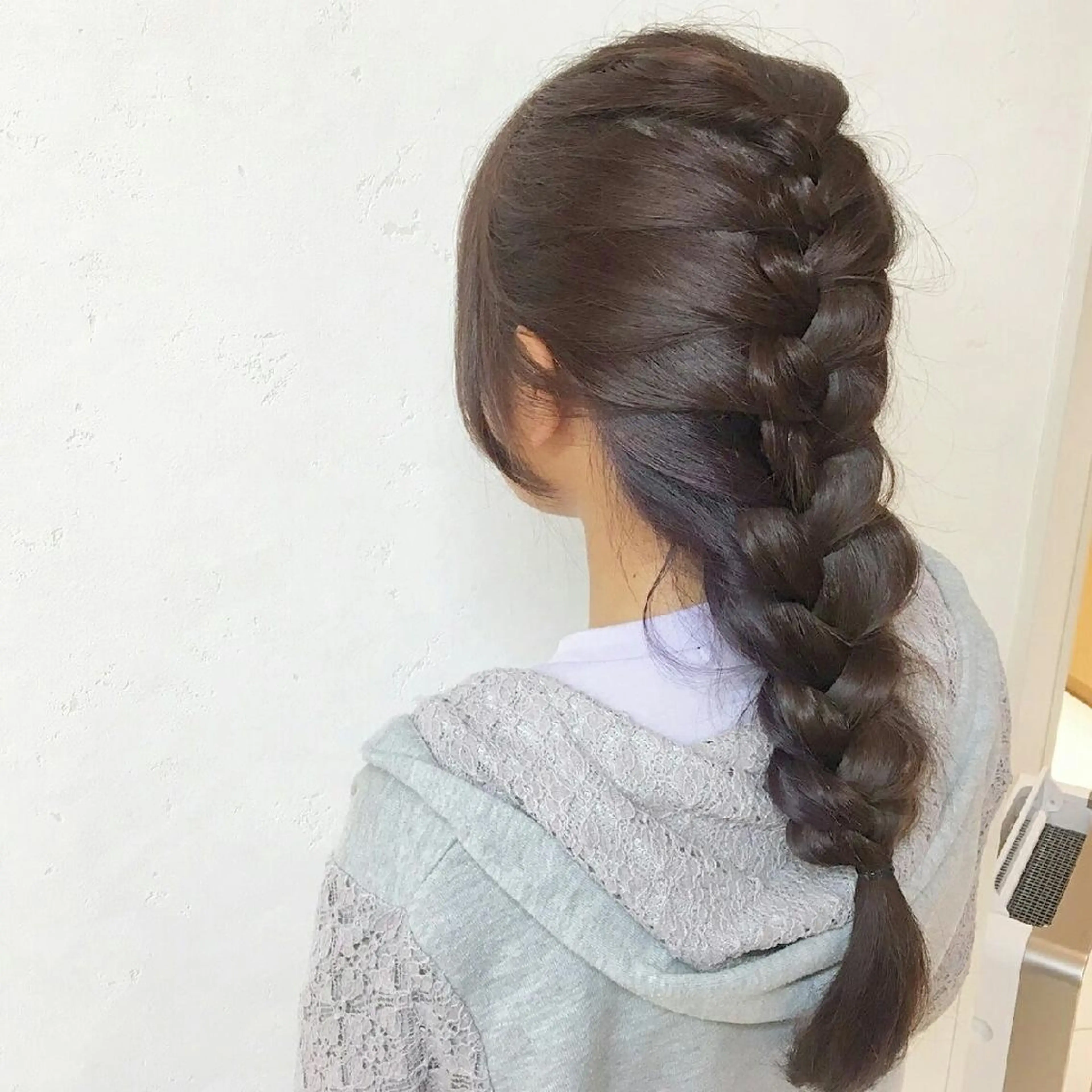 ヘアアレンジ ロング カラー 透明感ハイライト◎ 伊藤夏海のヘアスタイル