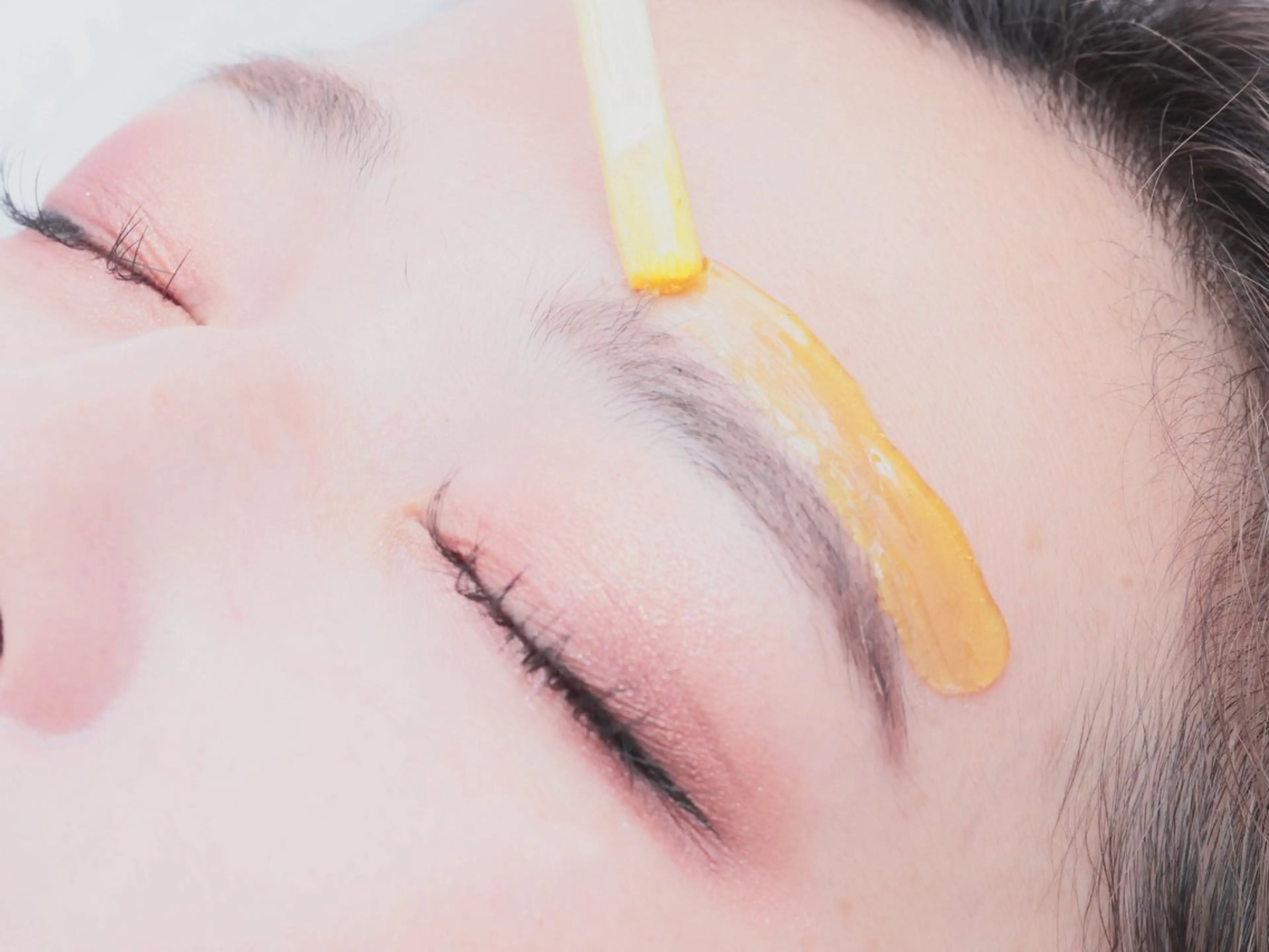 3周年記念期間限定30%OFF【ハリウッドブロウリフト】眉毛の毛並みを揃え外国人風の眉毛へ!普段の眉毛メイクも時短に◎の写真