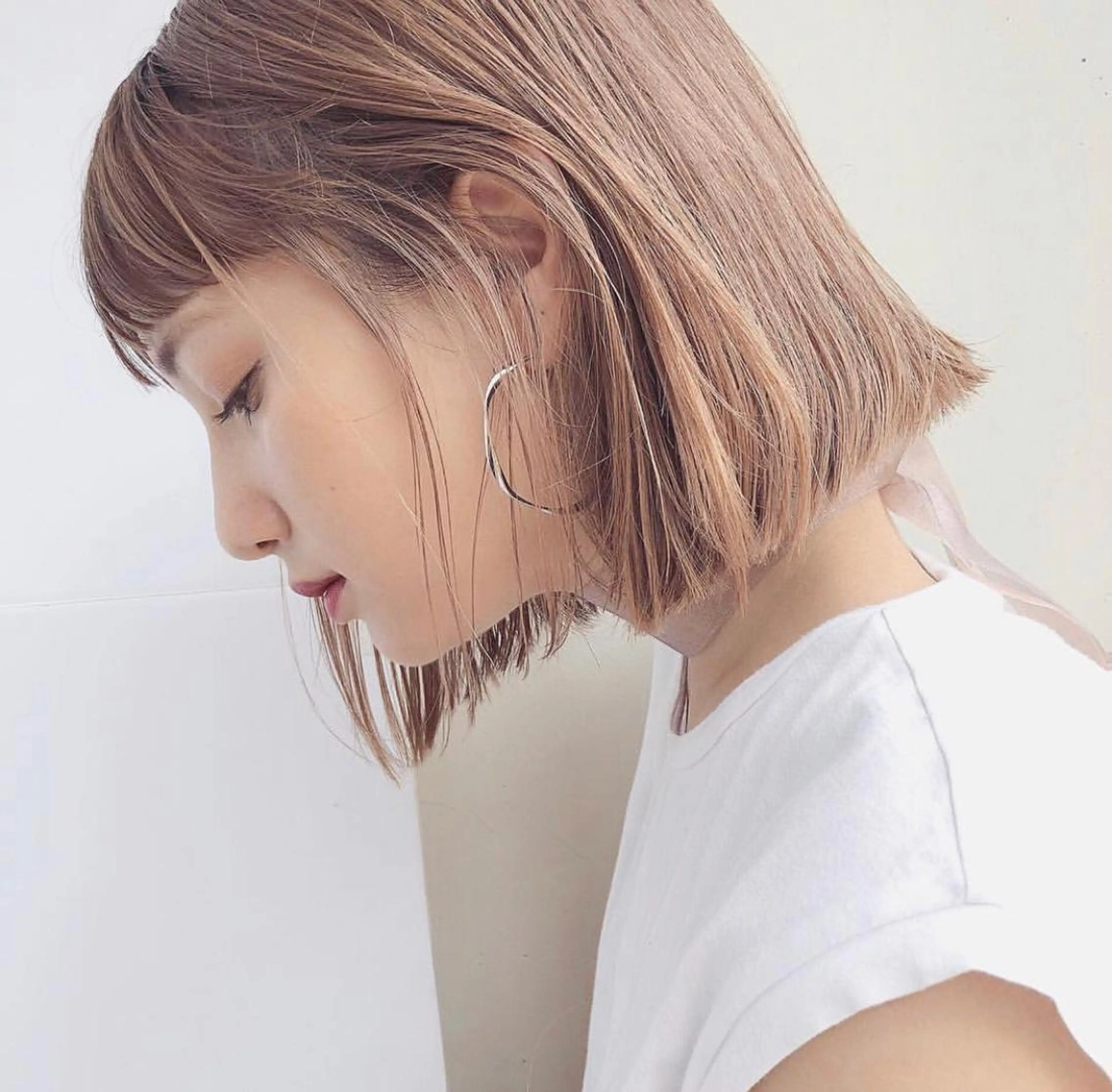 ミディアム カラー 切りっぱなしボブ ベージュカラー ブリーチ ボブ カット トリートメント 韓国hair ·͜· watanabeのヘアスタイル