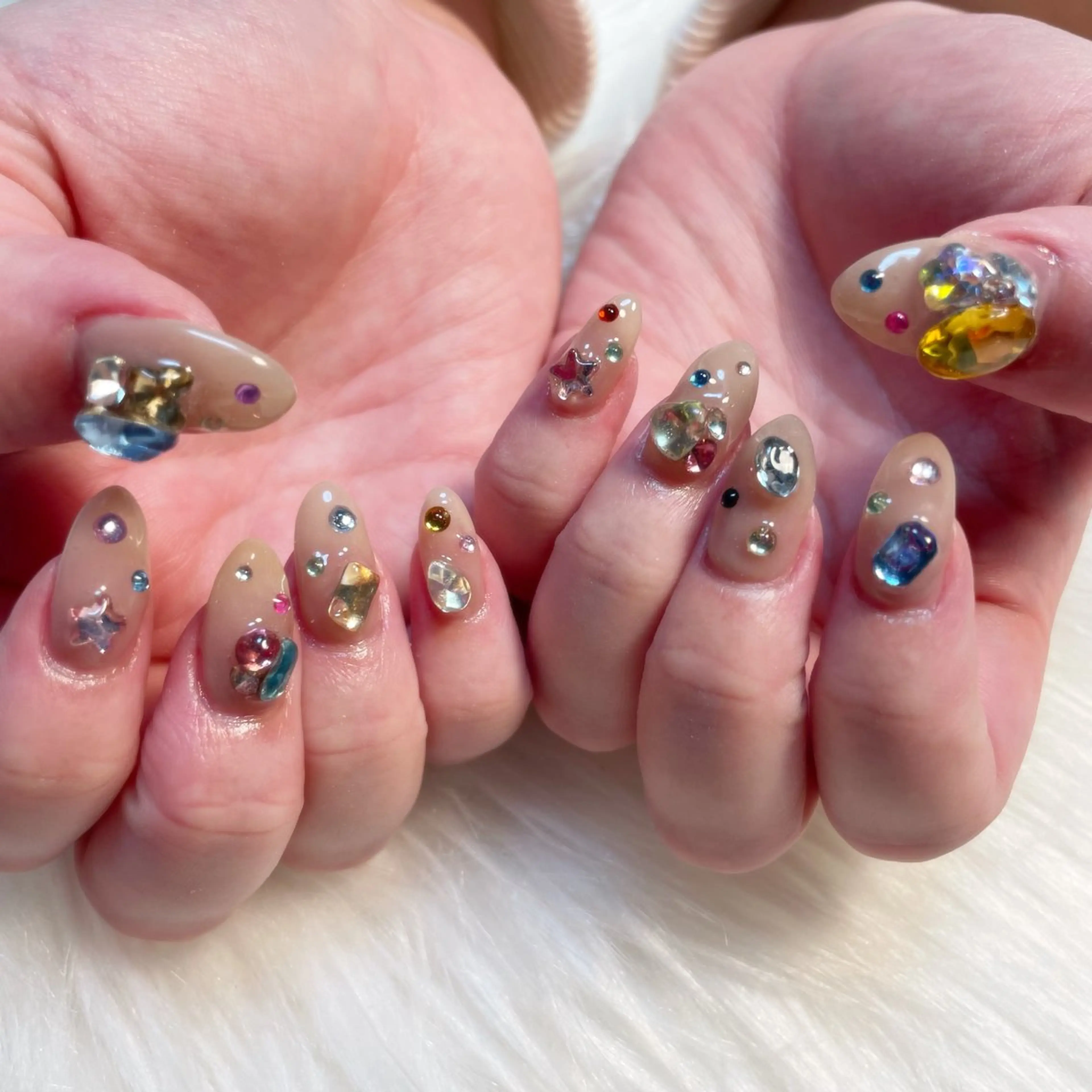 ネイル ハンドネイル ゴテゴテ💙ワンホン リオナのネイルデザイン