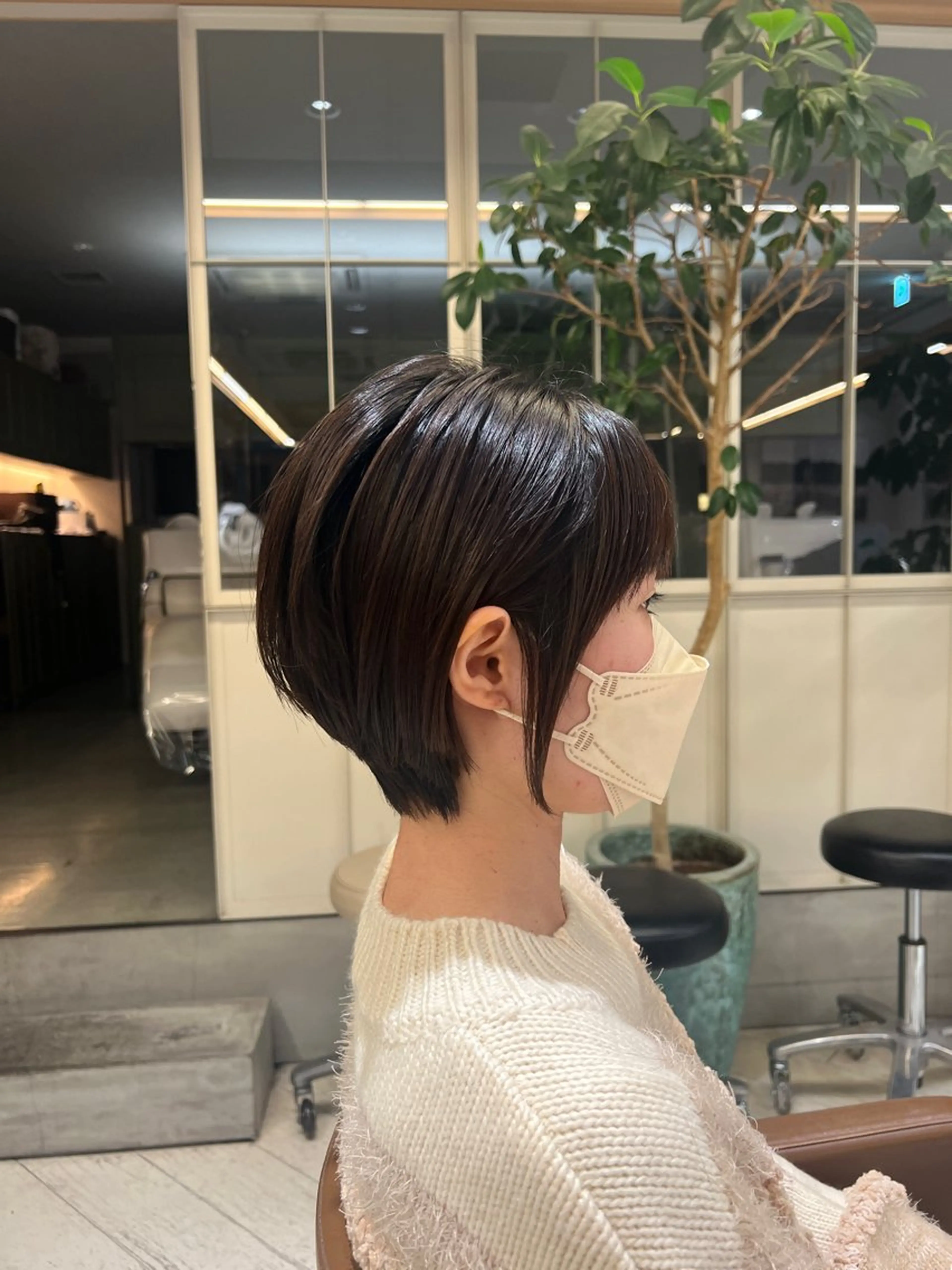 ショート くびれヘア ショートヘア レイヤースタイル /宮本セナのヘアスタイル