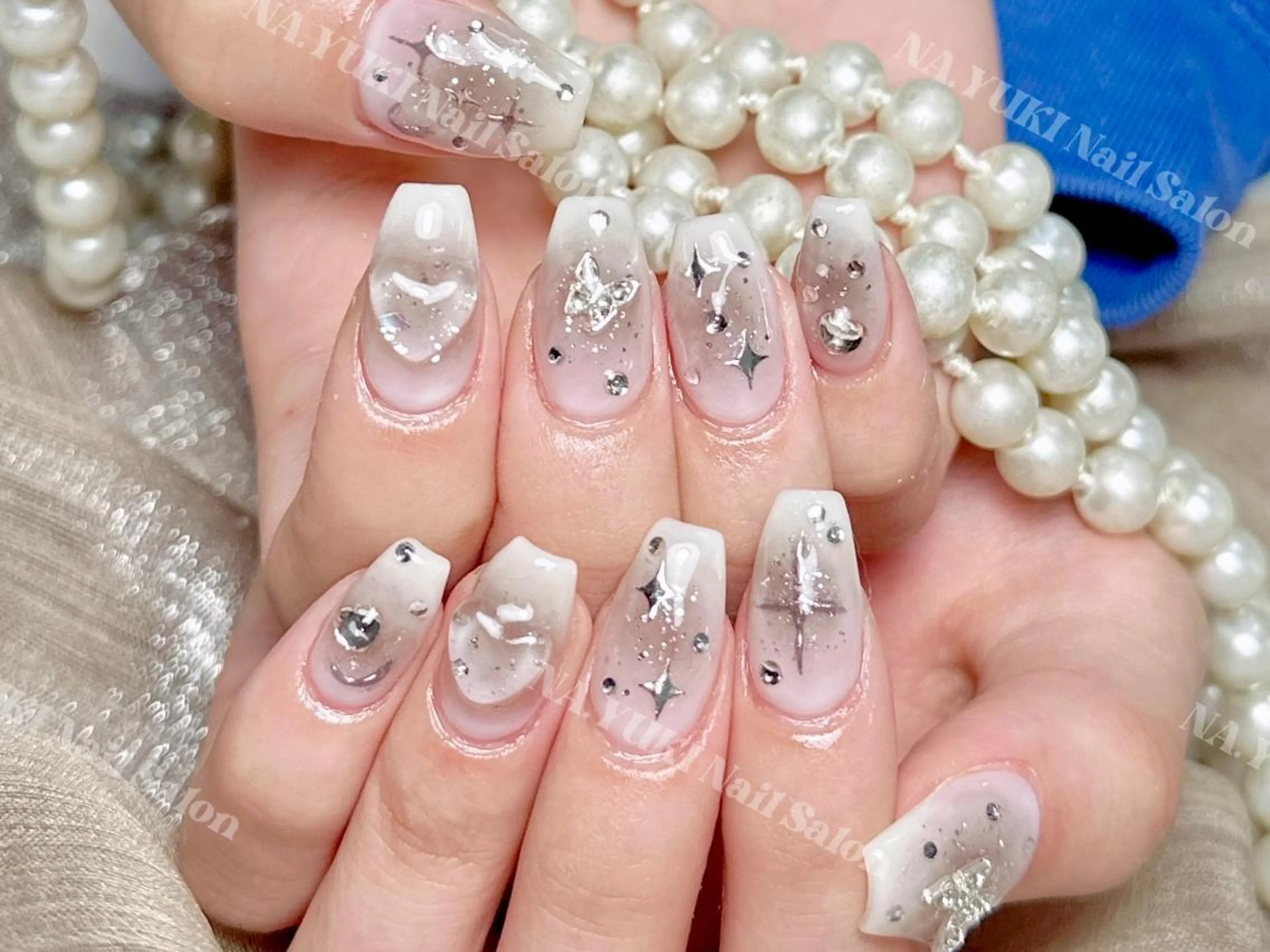 ネイル ハンドネイル ハンドケア Queenie 🦋のネイルデザイン