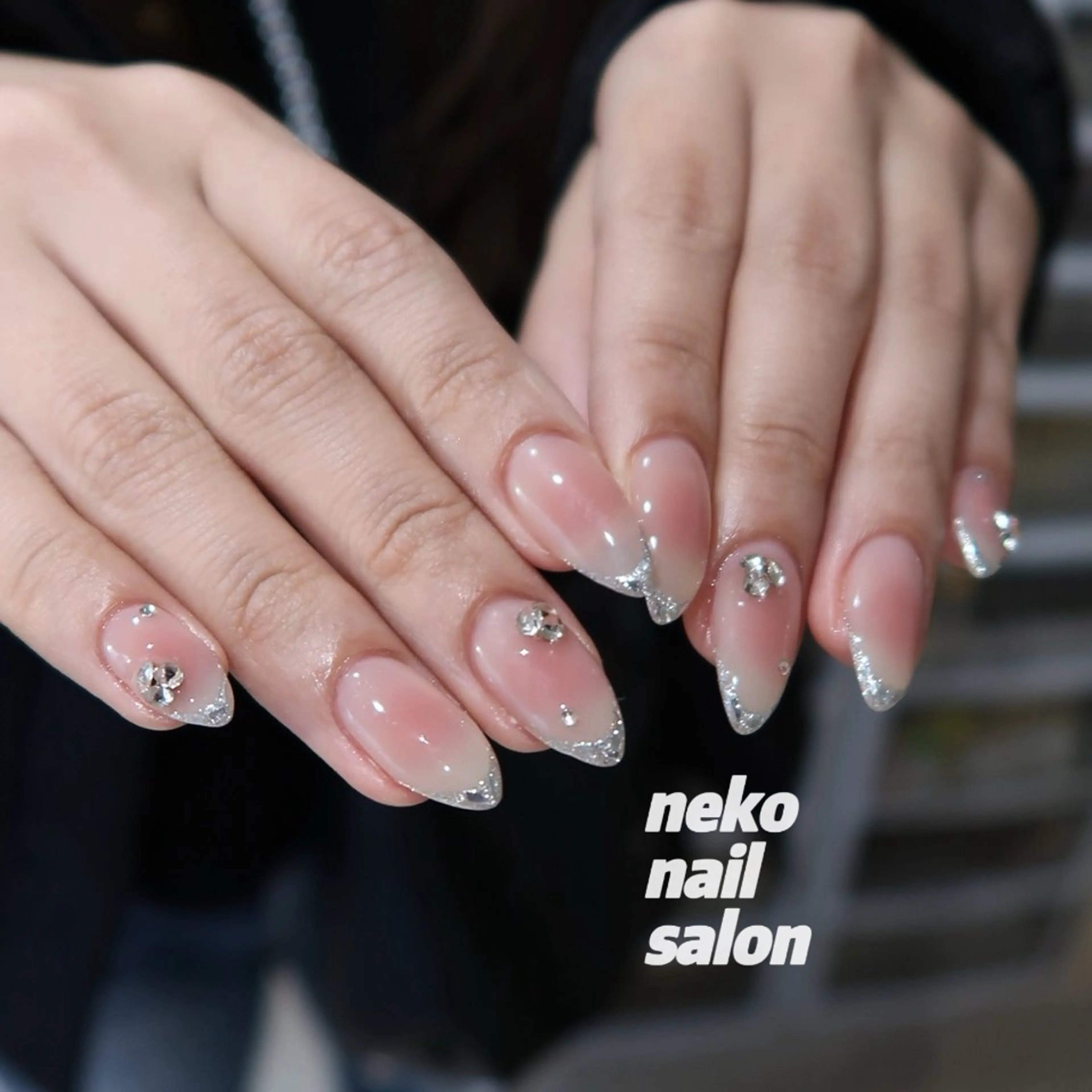 ネイル チークネイル フレンチネイル ガラスフレンチ キラキラネイル ハンドネイル neko nail所属・neko nailのネイルデザイン