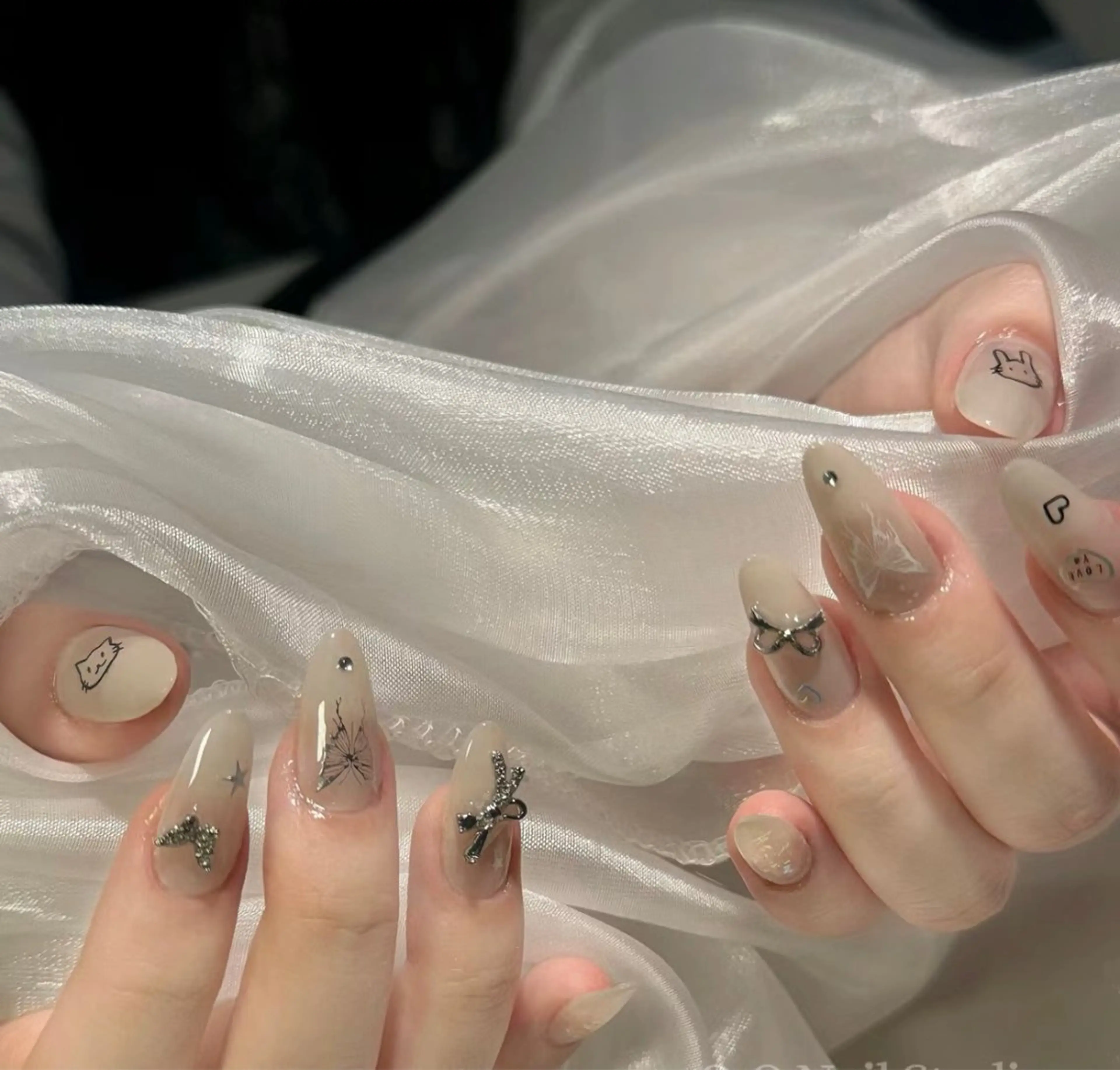 ネイル ハンドネイル ハンドケア 🍑 momo_nailのネイルデザイン