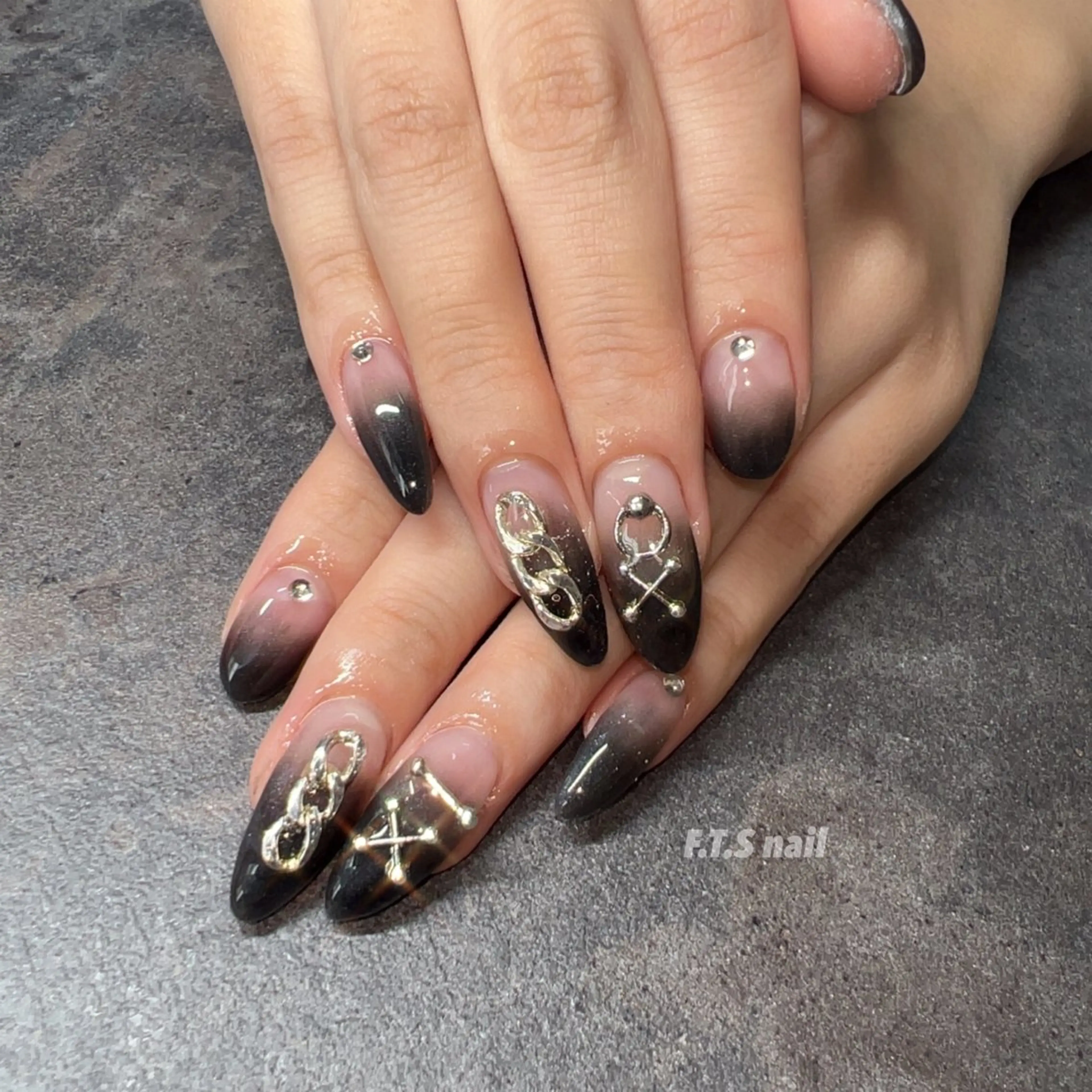 ネイル F.T.S nailのネイルデザイン