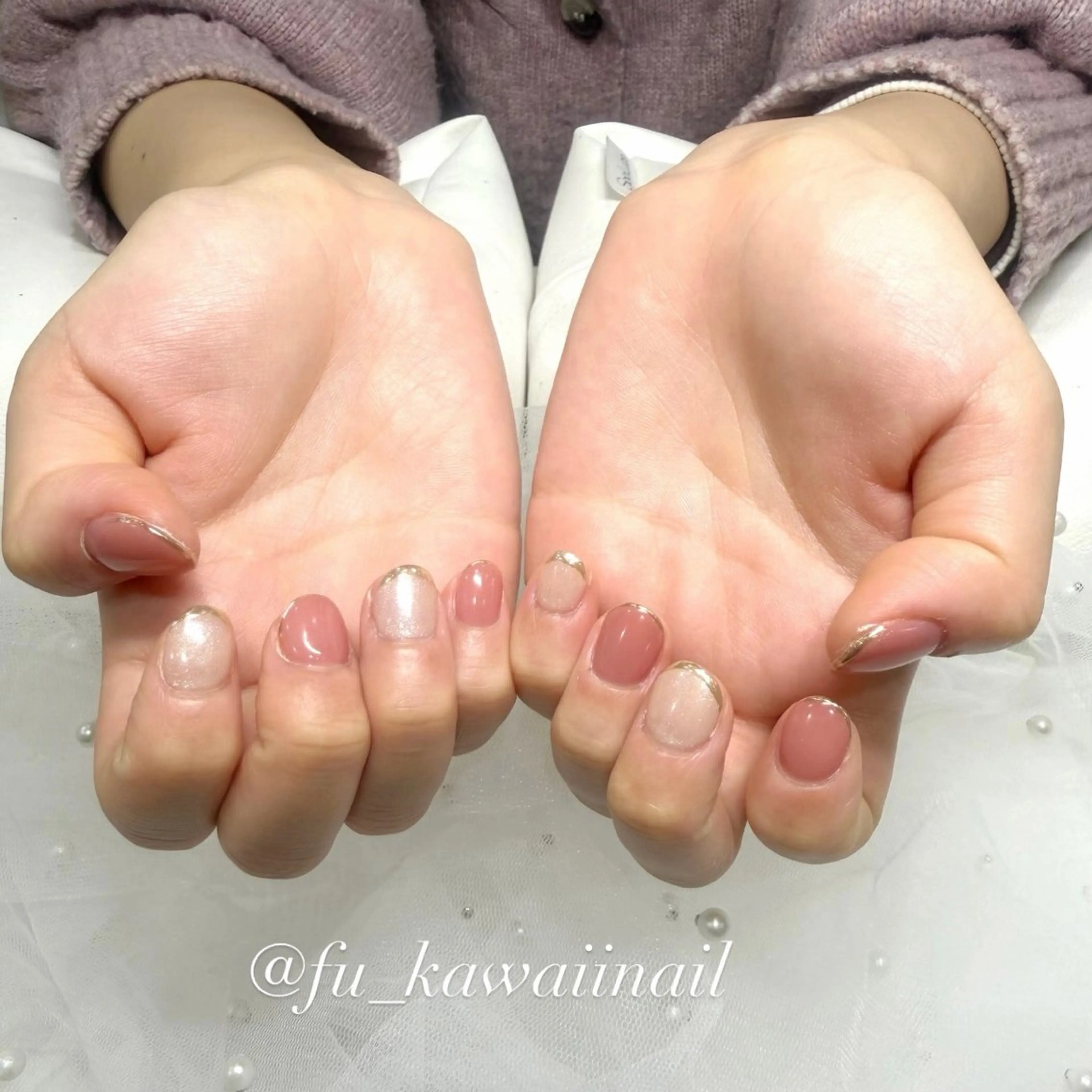 ネイル ジェルネイル ゴールド ミラーネイル ピンク 春ネイル ハンドネイル 🪞ヤギフウカ🪞 渋谷ネイルのネイルデザイン