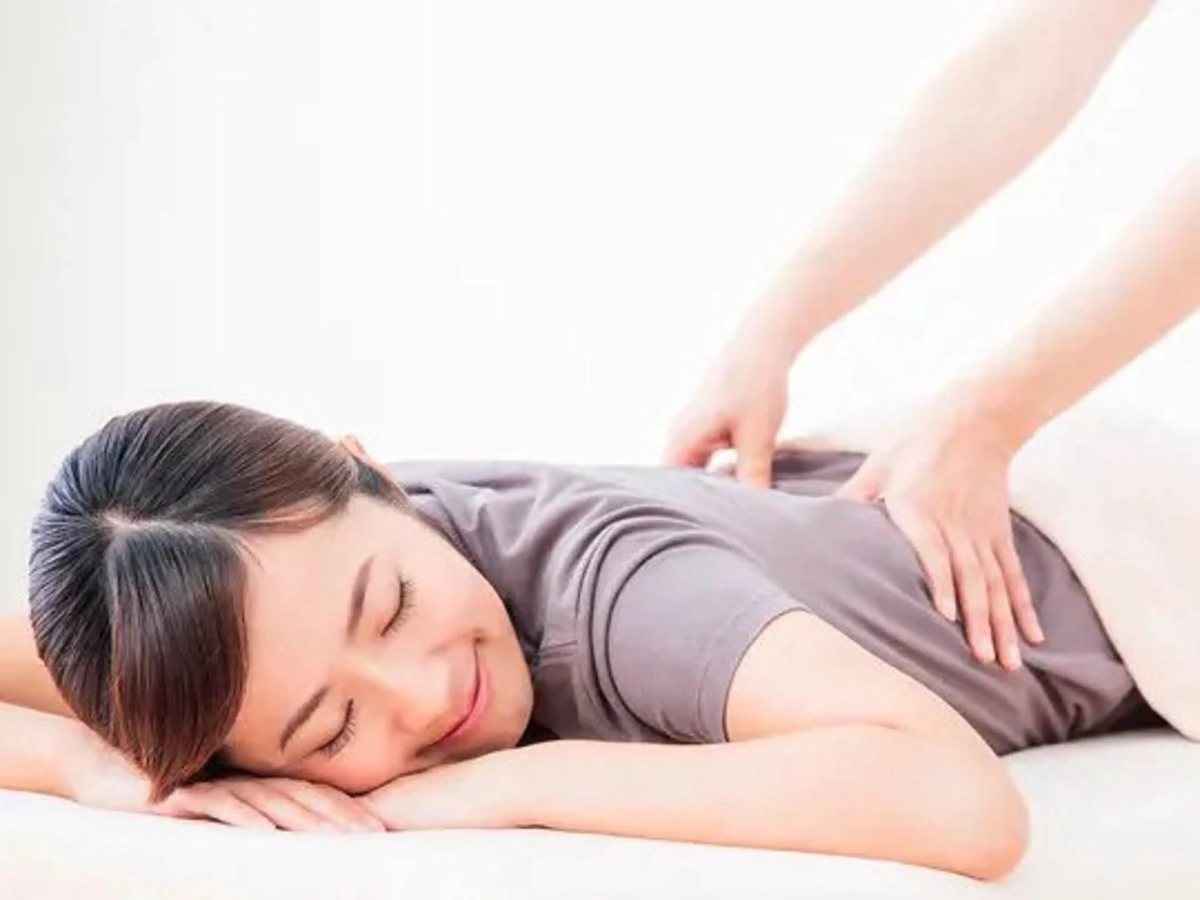 お試しコース15分 首肩上半身中心ボディケア 男性セラピスト担当の写真