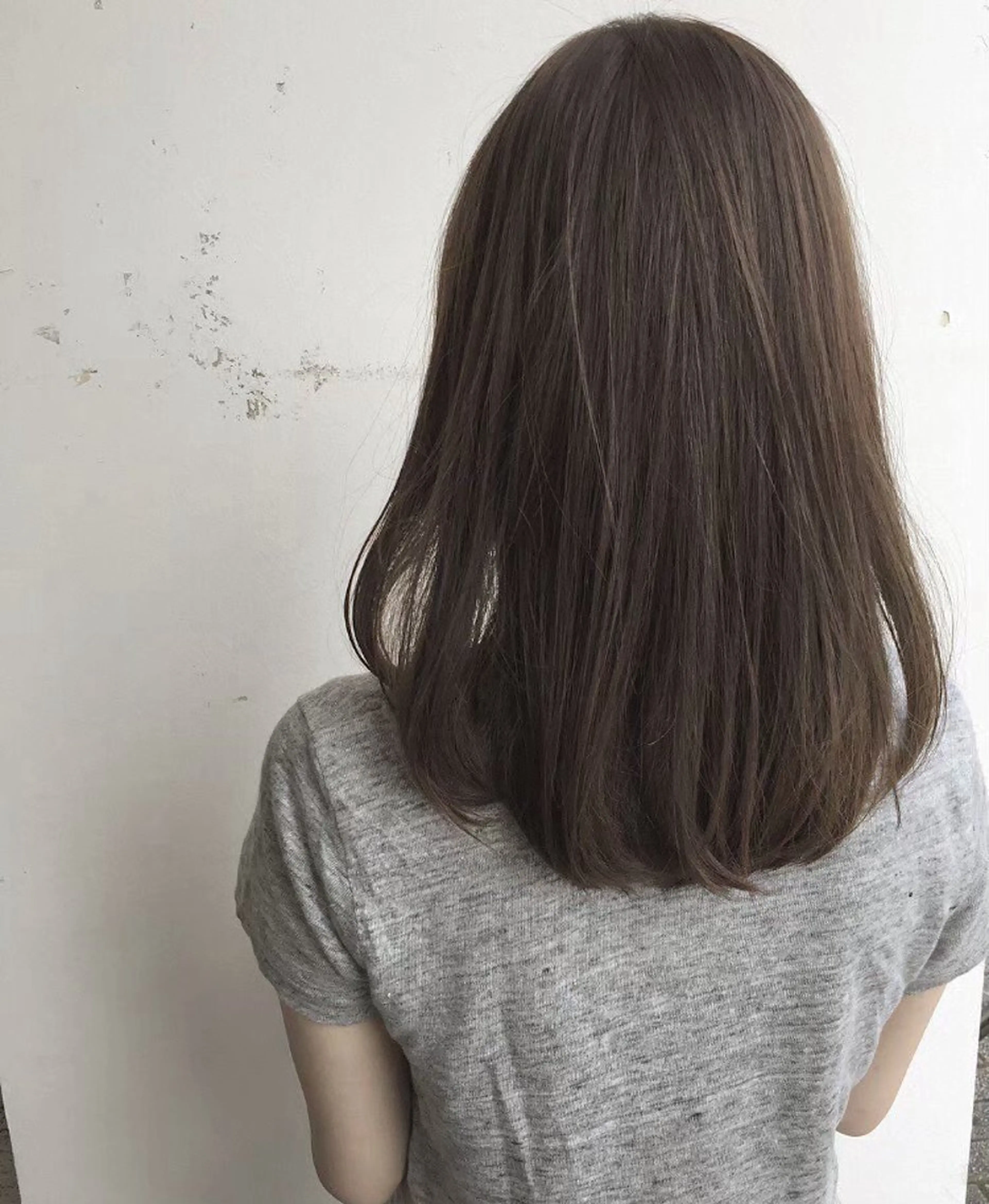 カラー 奥村 奈々加のヘアスタイル