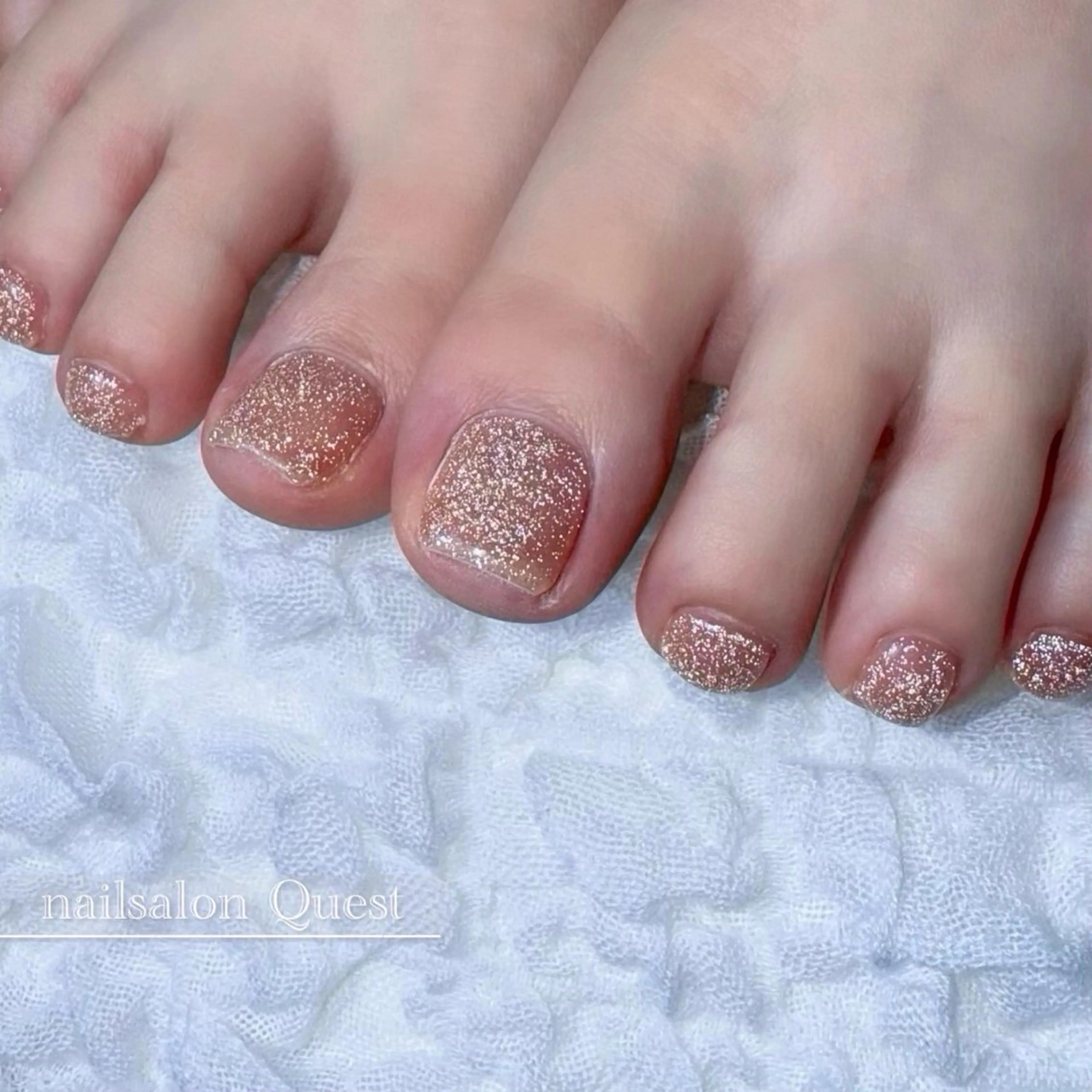 ネイル フラッシュネイル フットネイル キラキラネイル フットネイル nailsalon Questのネイルデザイン