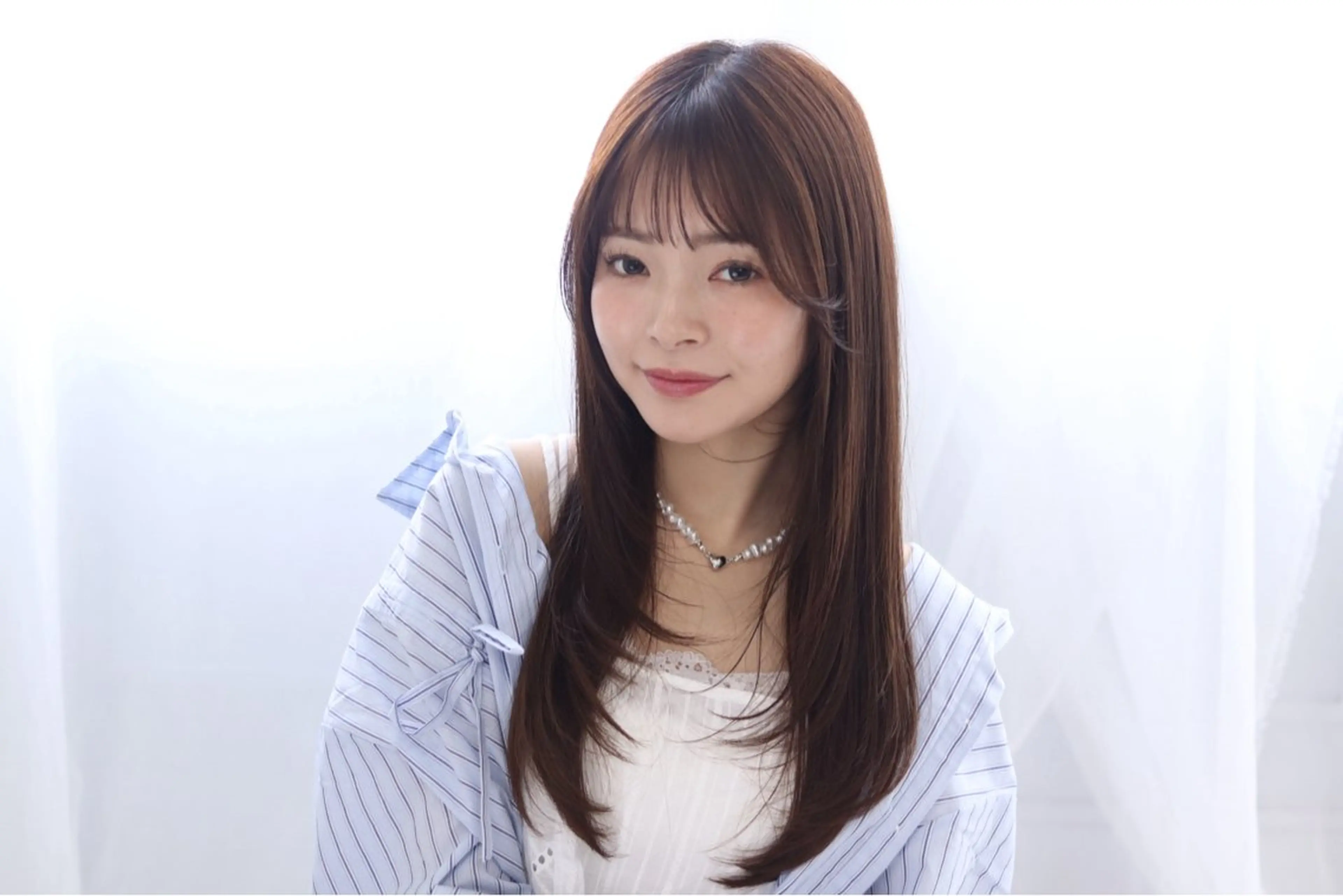 ロング カラー 小磯 維織のヘアスタイル