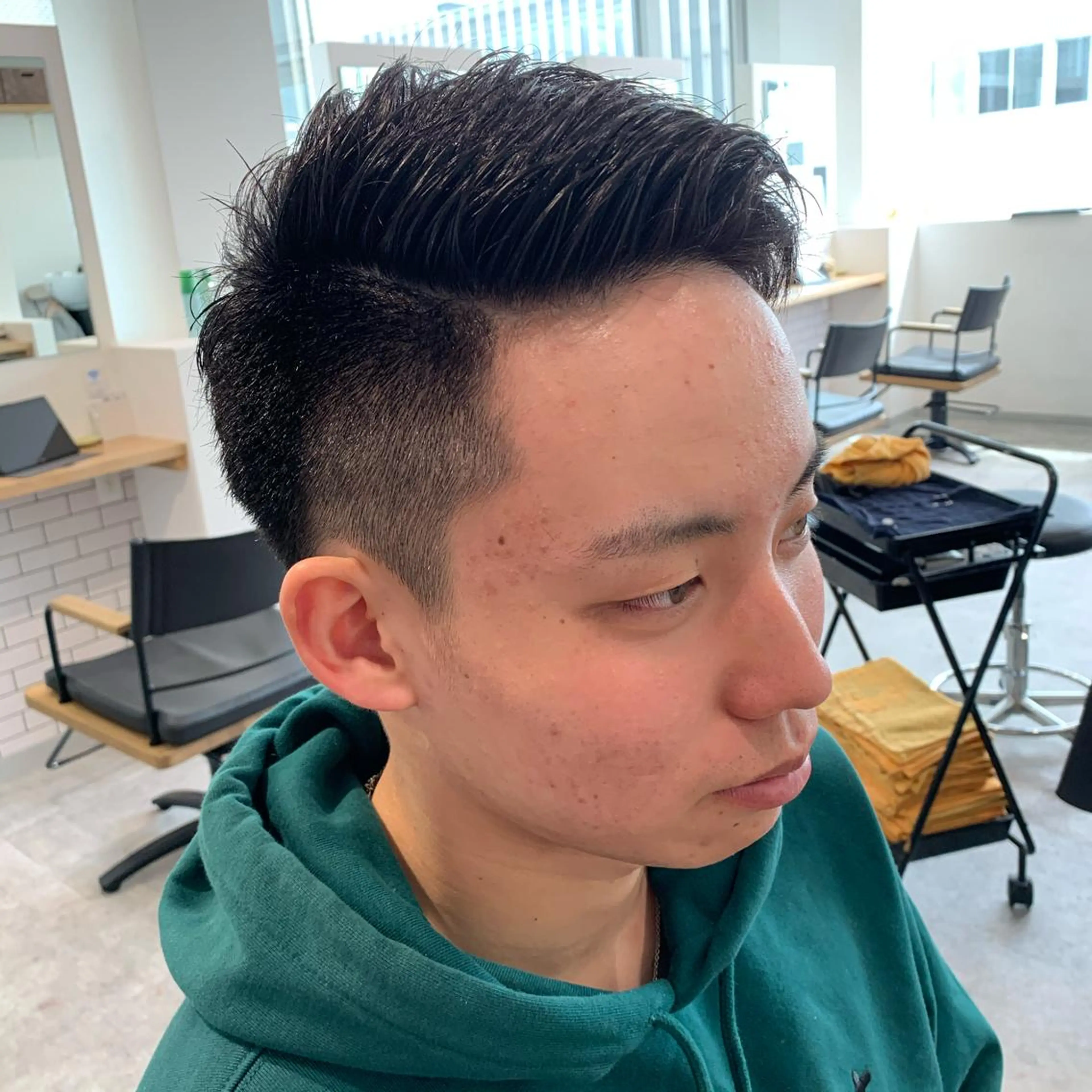 メンズ ヨシミ カズヤのヘアスタイル