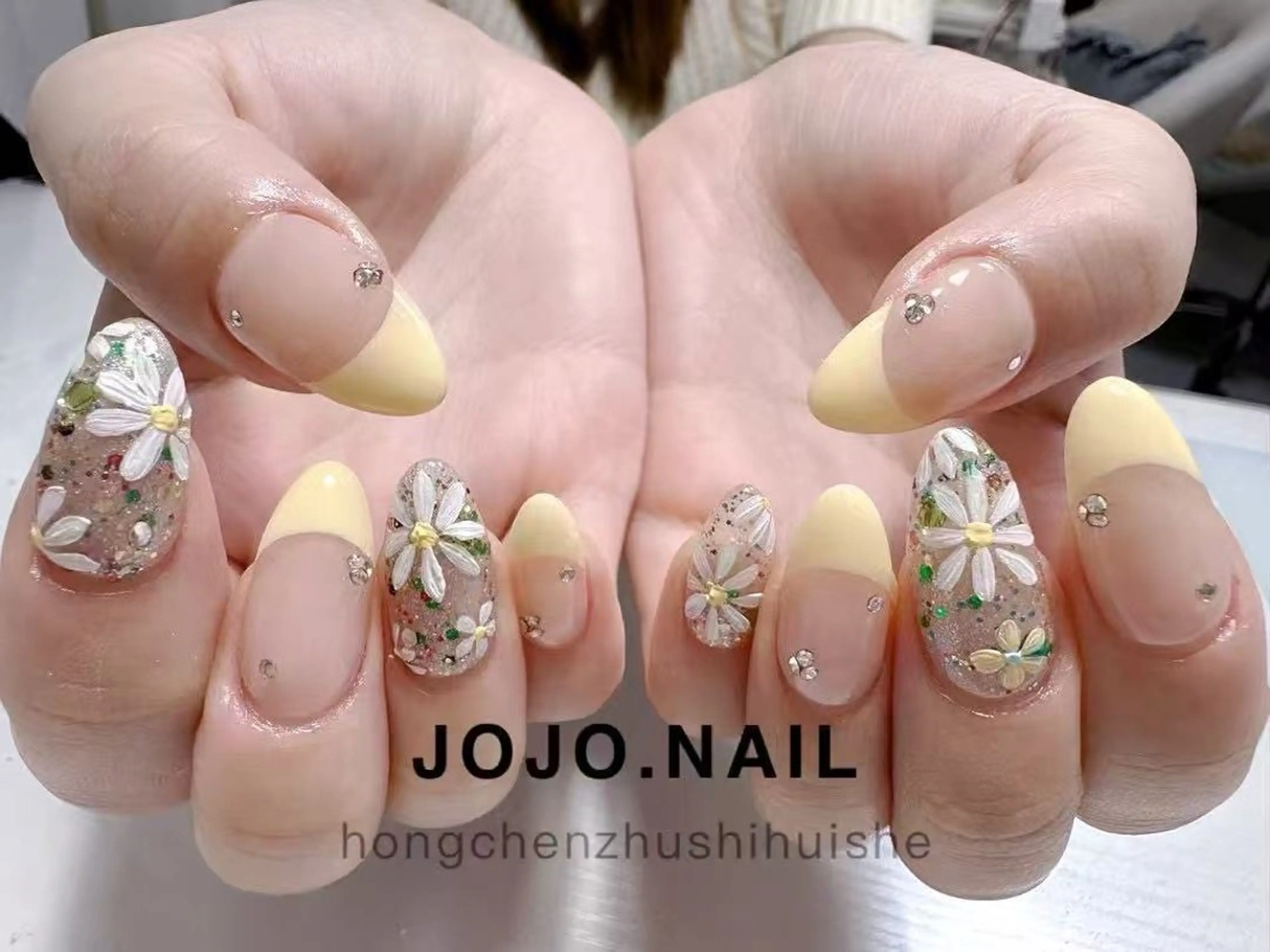 ネイル JOJOネイル池袋所属・JOJOネイル池袋店 MOMOのネイルデザイン