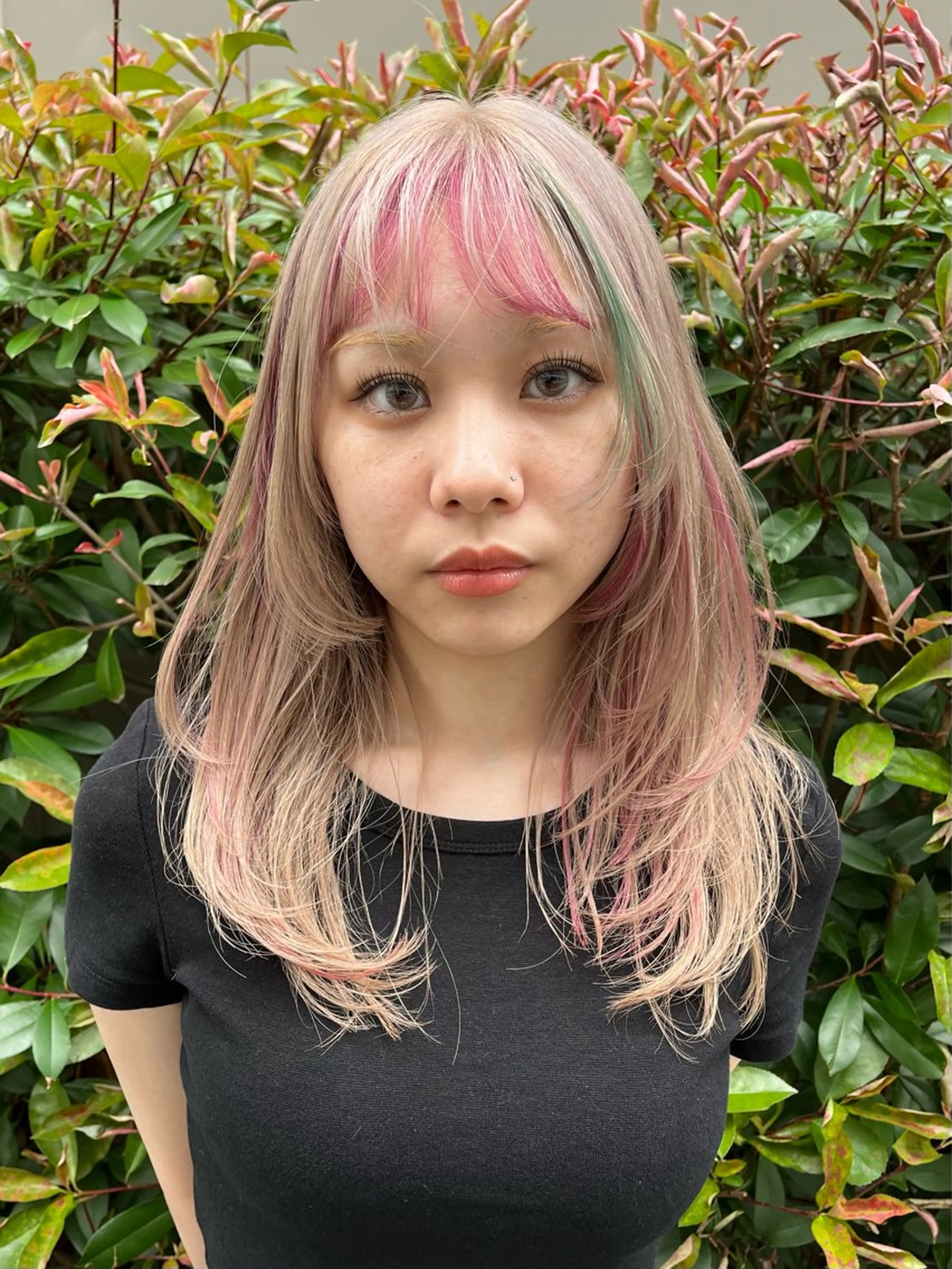 セミロング カラー ピンクカラー えんぐちとも／透明感 カラー／博多ボブのヘアスタイル